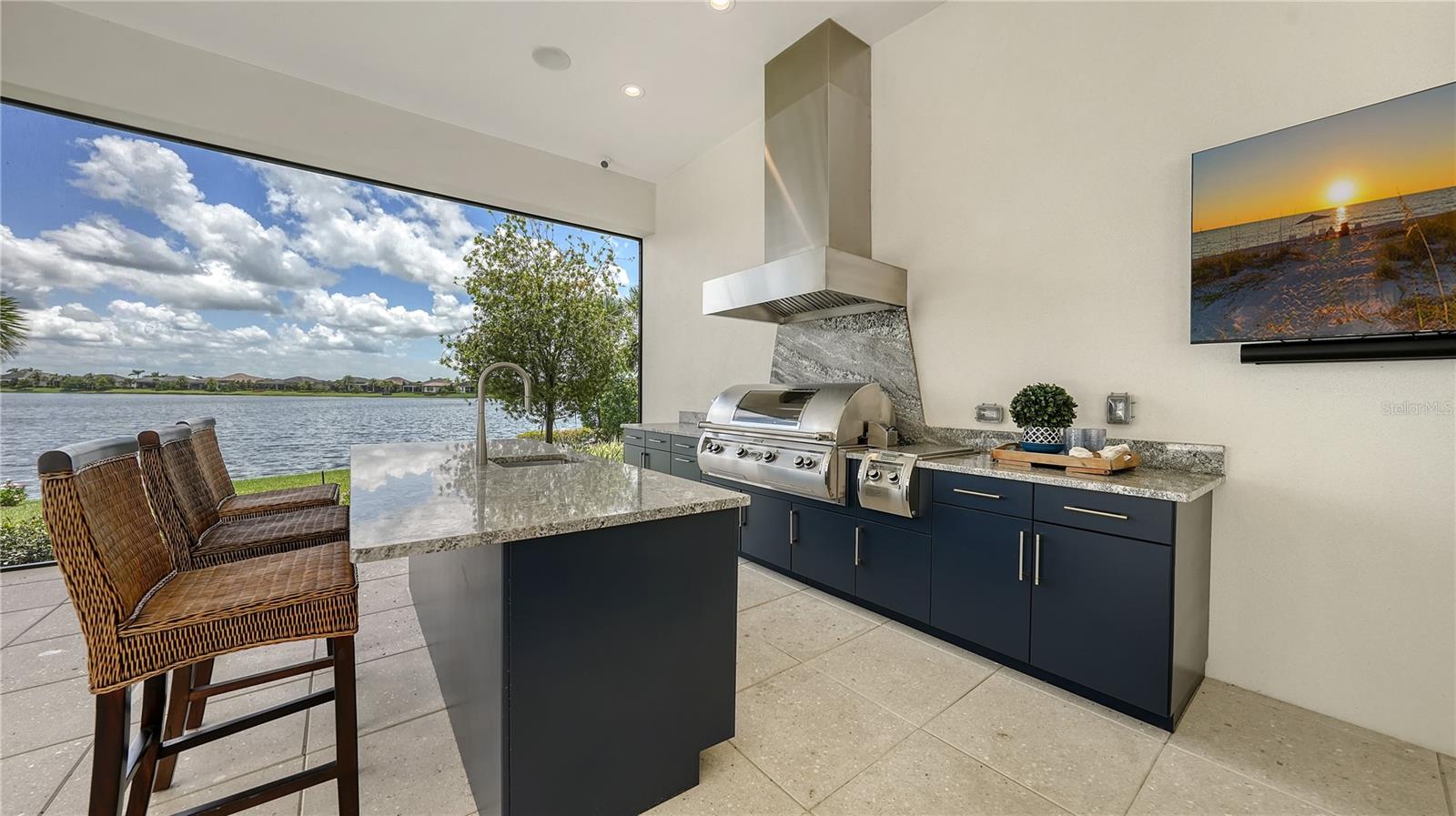 Image 22 of 92 For 14665 Como Circle