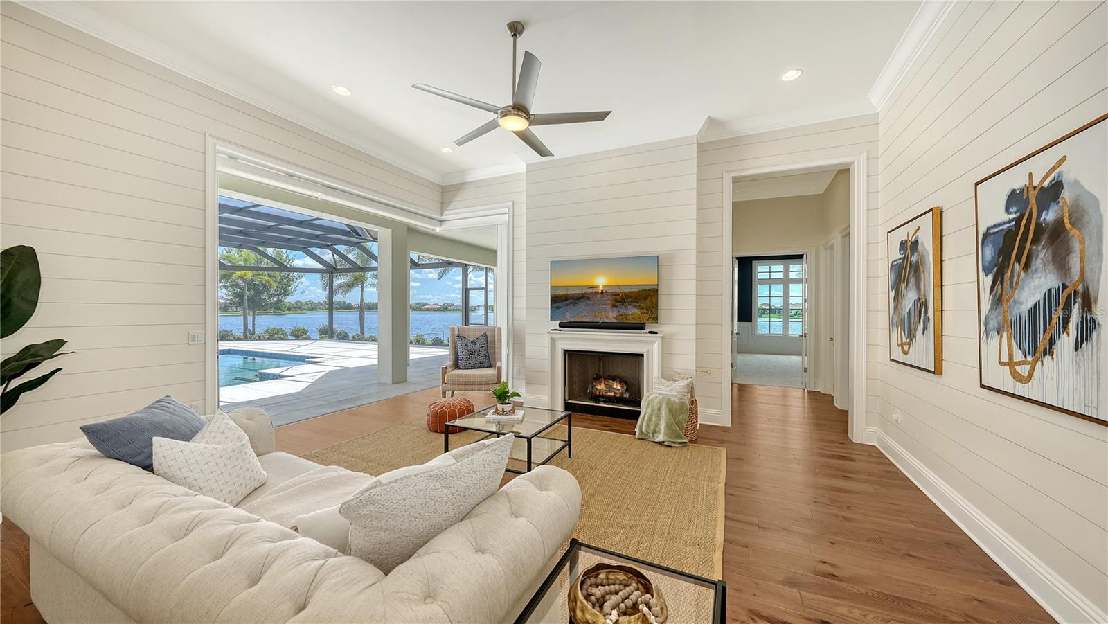 Image 30 of 92 For 14665 Como Circle