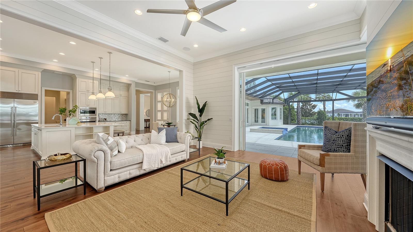 Image 33 of 92 For 14665 Como Circle