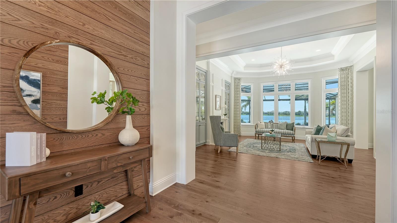 Image 4 of 92 For 14665 Como Circle