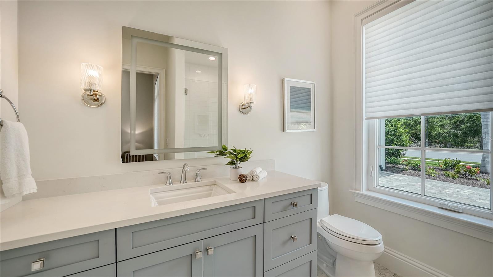 Image 64 of 92 For 14665 Como Circle