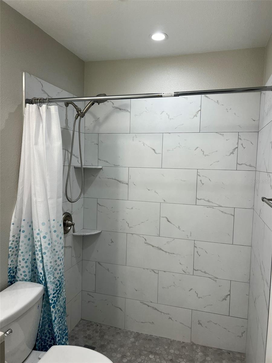 Image 15 of 47 For 1840 3rd Avenue E