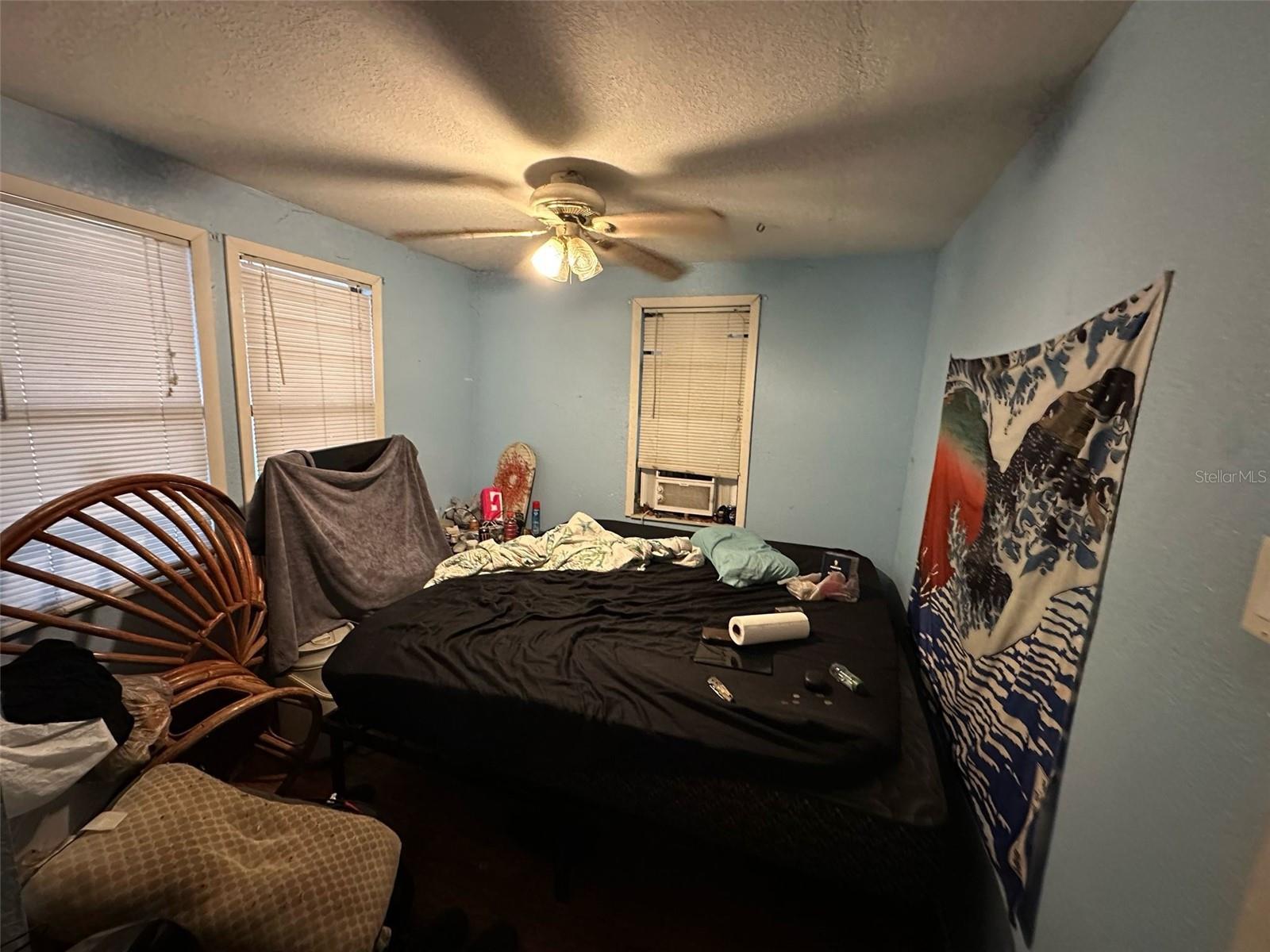 Listing photo id 5 for 2230 50th Avenue N