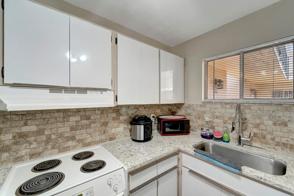 Image 10 of 22 For 2763 Woodgate Lane 211