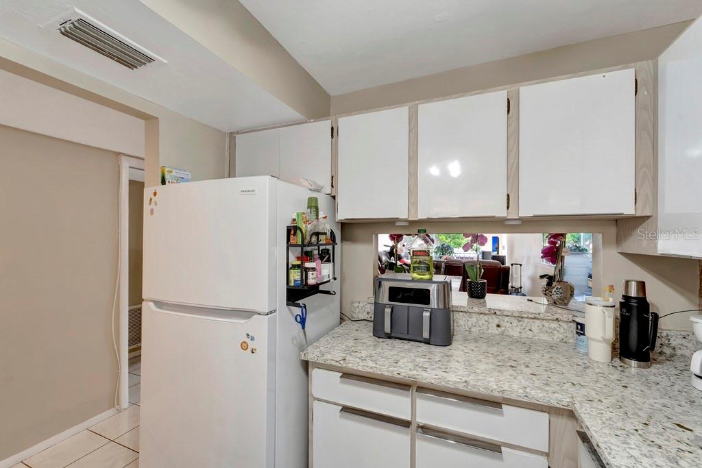 Image 11 of 22 For 2763 Woodgate Lane 211