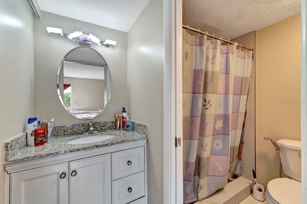 Image 19 of 22 For 2763 Woodgate Lane 211