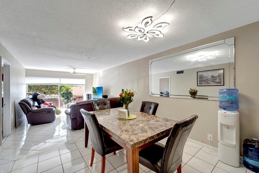 Image 4 of 22 For 2763 Woodgate Lane 211