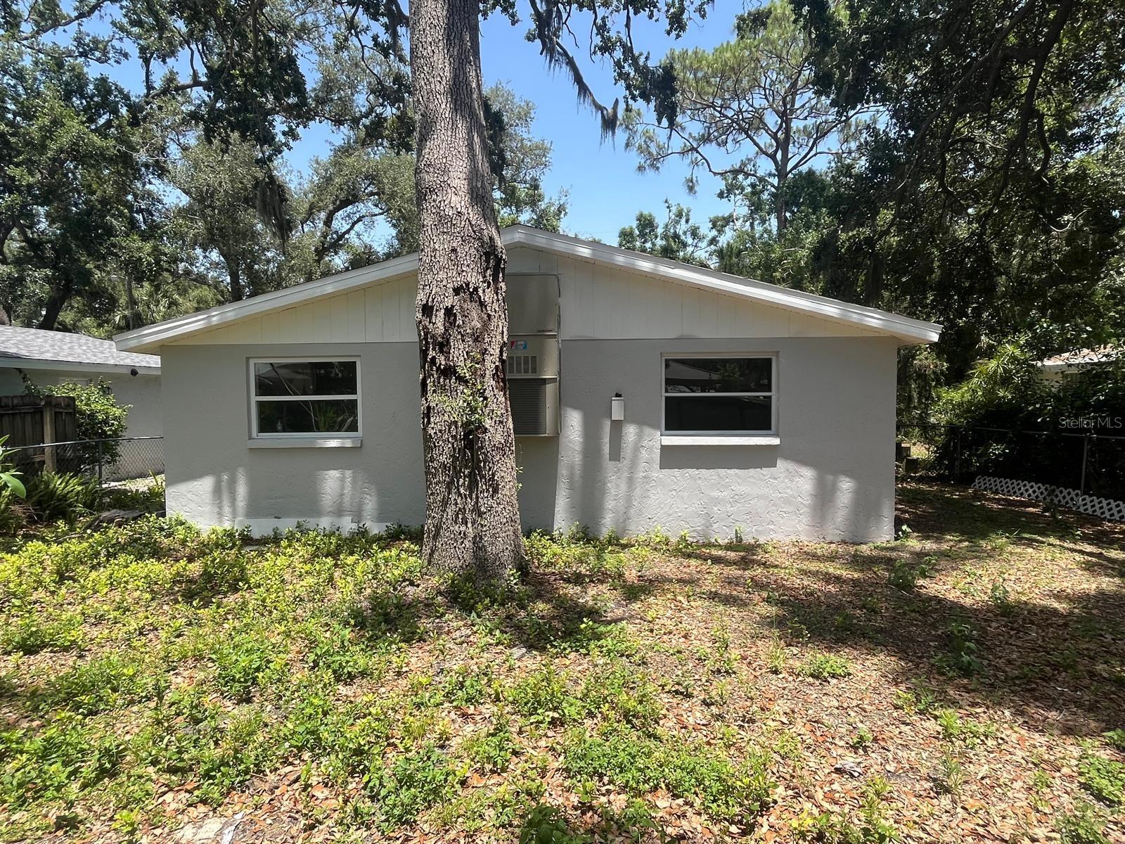 Image 4 of 23 For 4740 Garcia Avenue