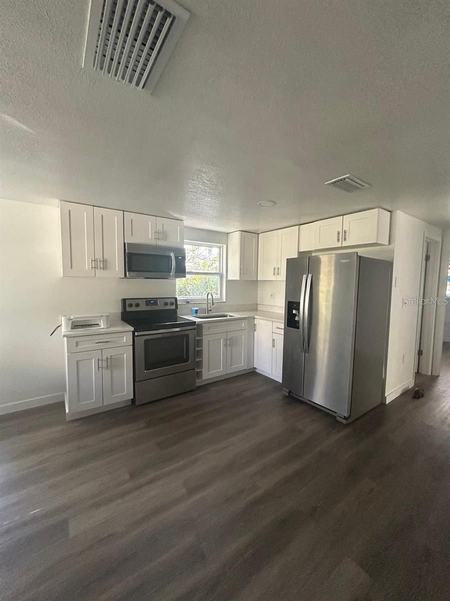Image 6 of 23 For 4740 Garcia Avenue