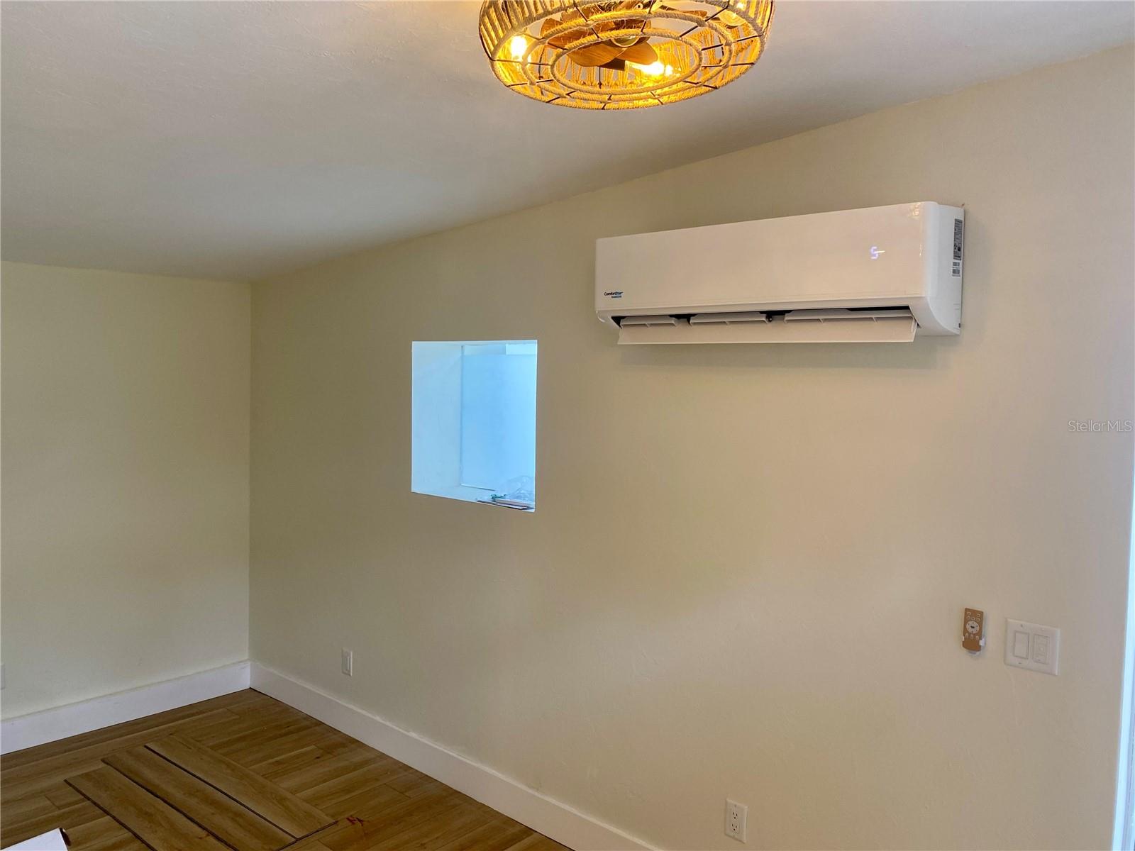 Listing photo id 11 for 1230 35th Street