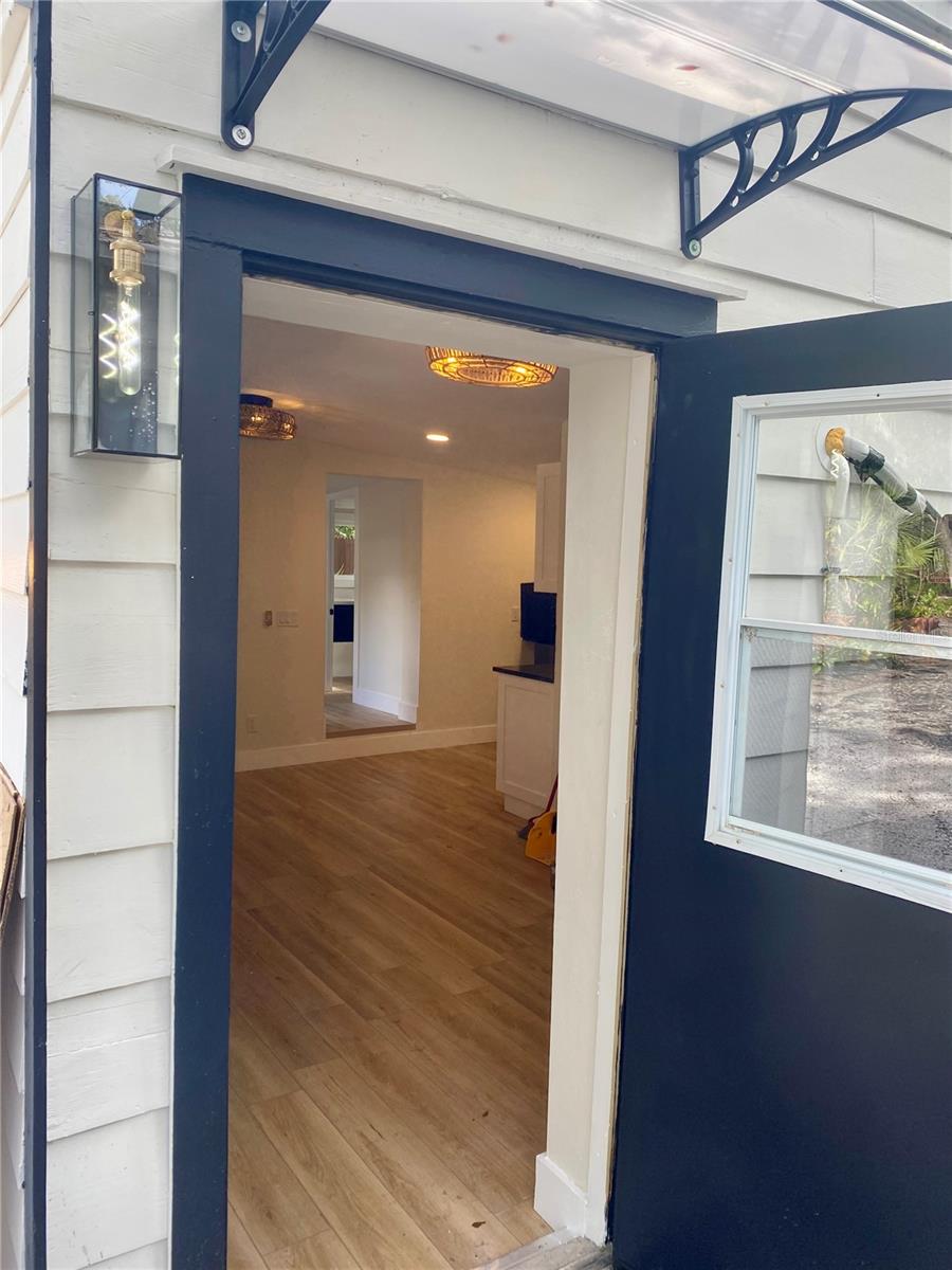 Listing photo id 1 for 1230 35th Street