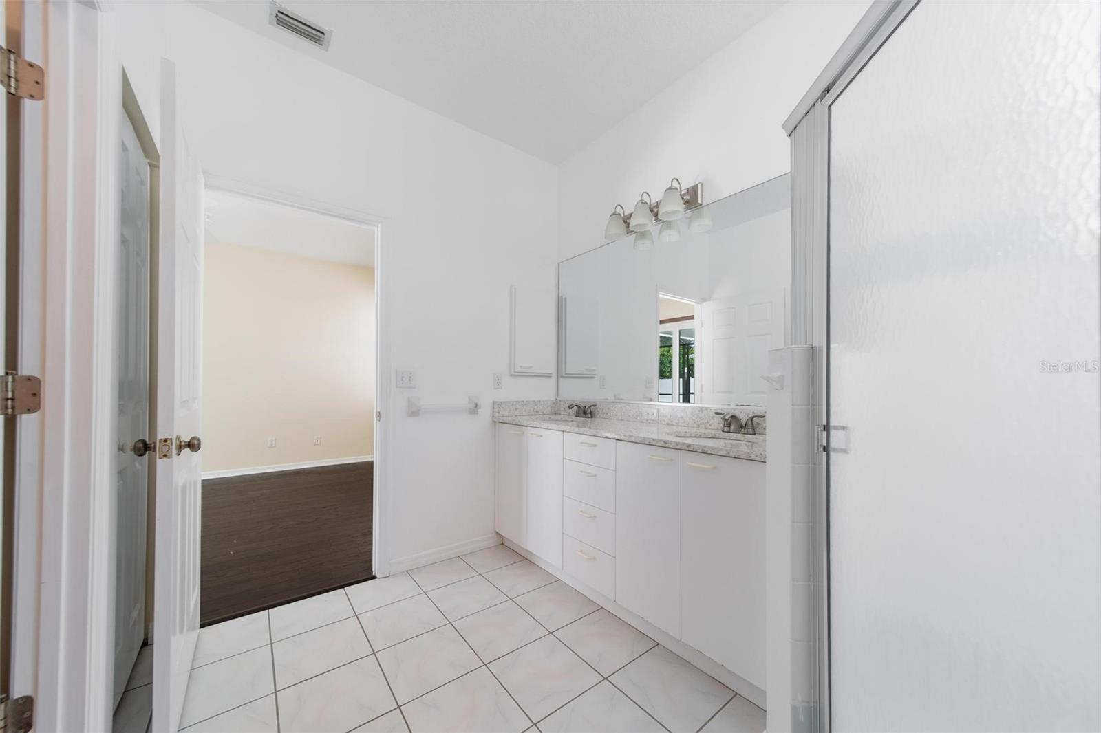 Image 11 of 42 For 5410 Matthew Court