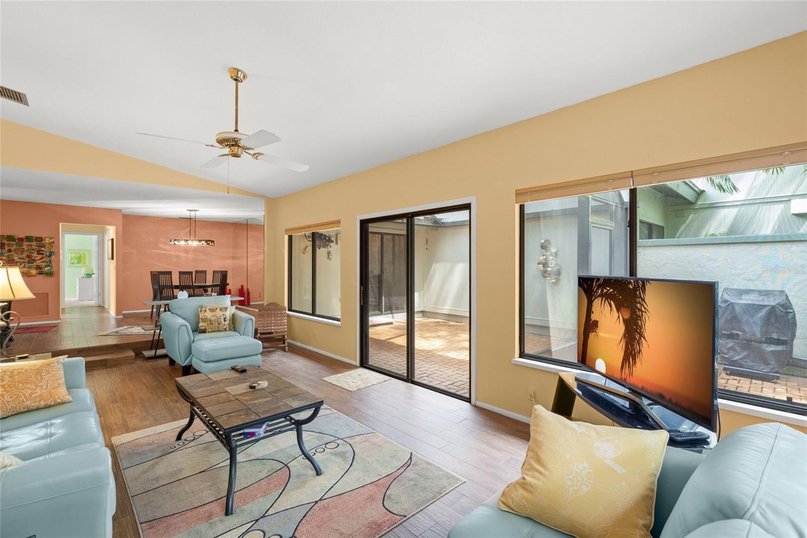 Image 14 of 43 For 4637 Willow Wood Circle 44