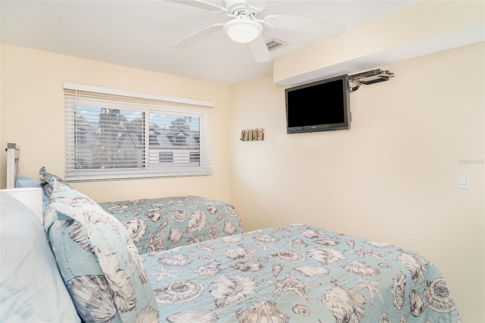 Image 10 of 28 For 2310 Gulf Drive N 104