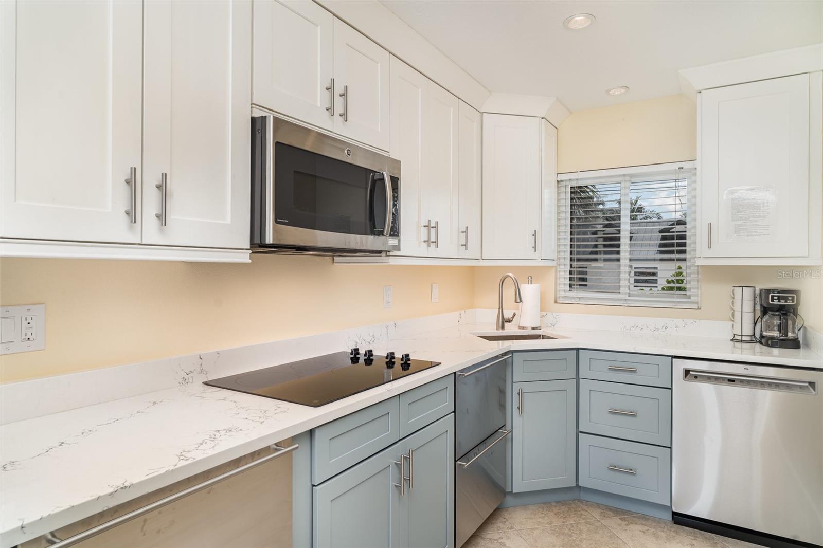 Image 4 of 28 For 2310 Gulf Drive N 104