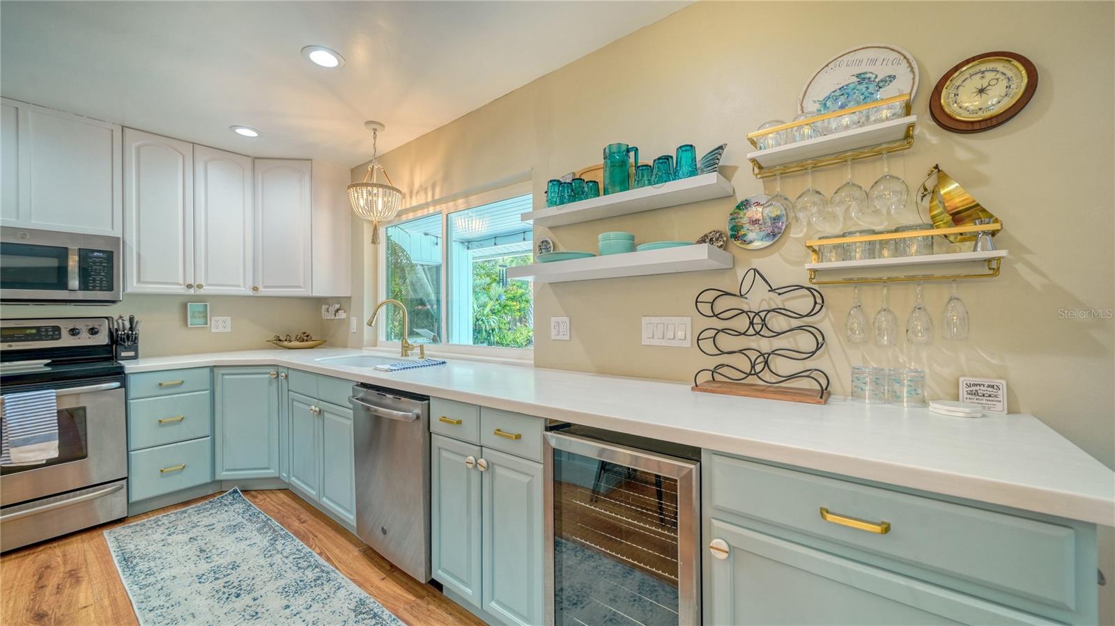 Image 16 of 52 For 613 Buttonwood Drive