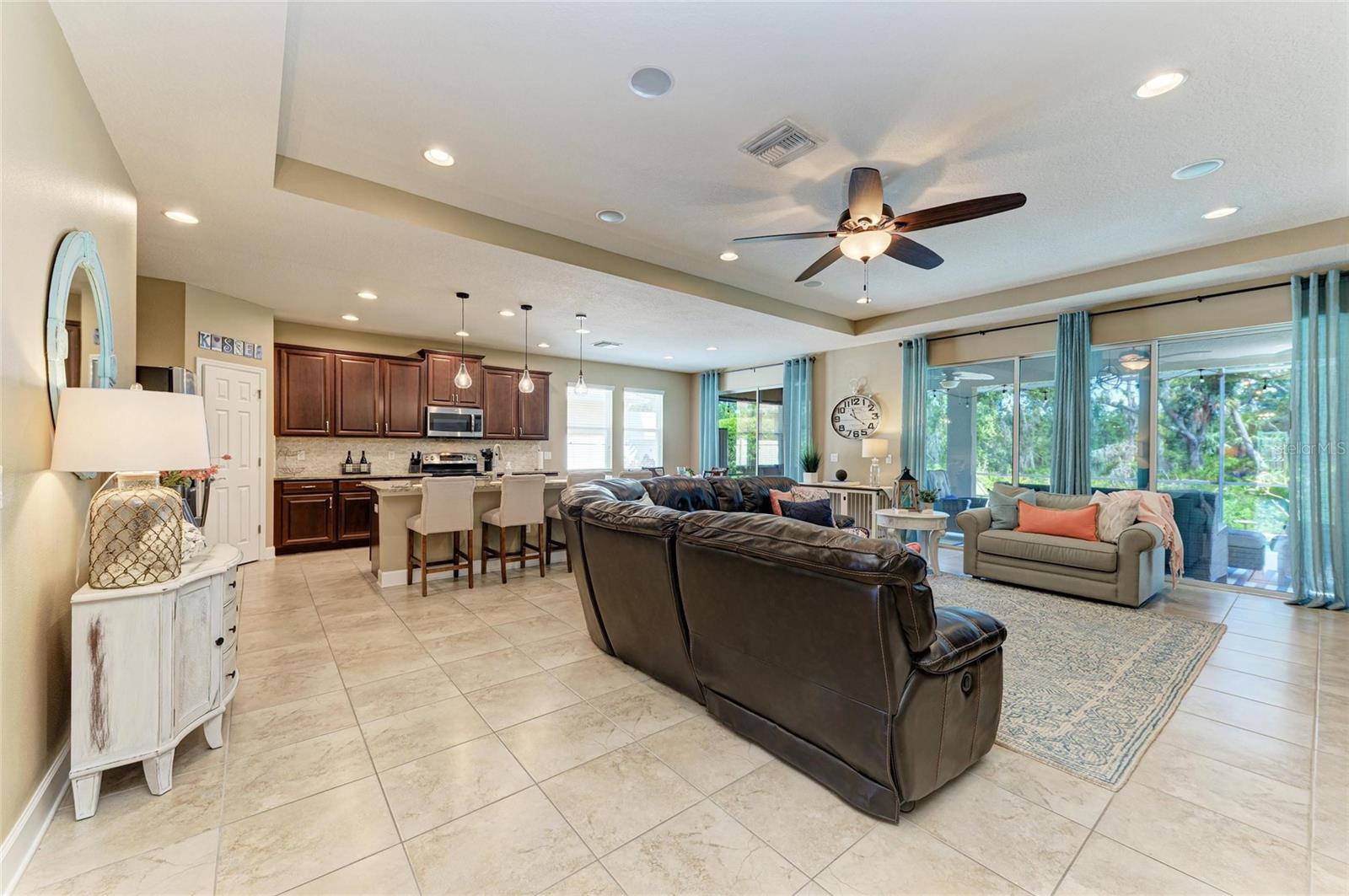 Image 13 of 48 For 5307 65th Terrace E