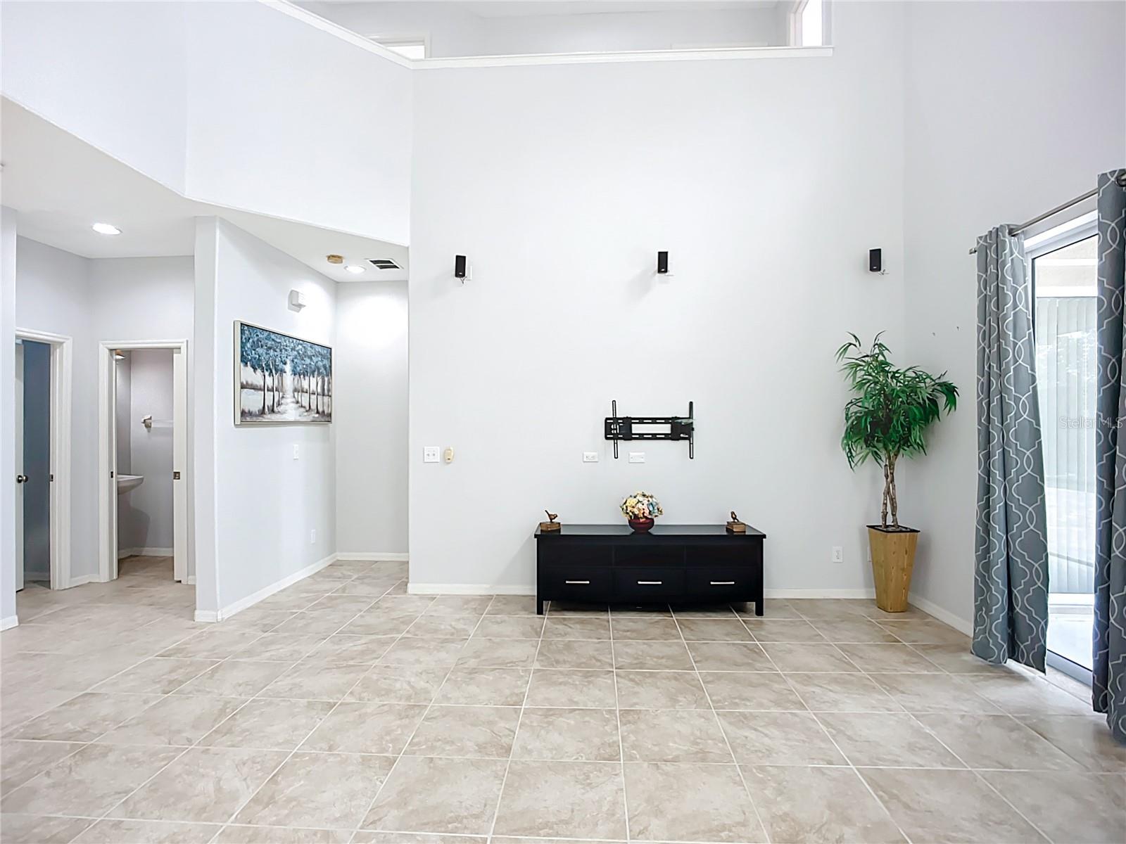 Image 13 of 81 For 6043 44th Court E
