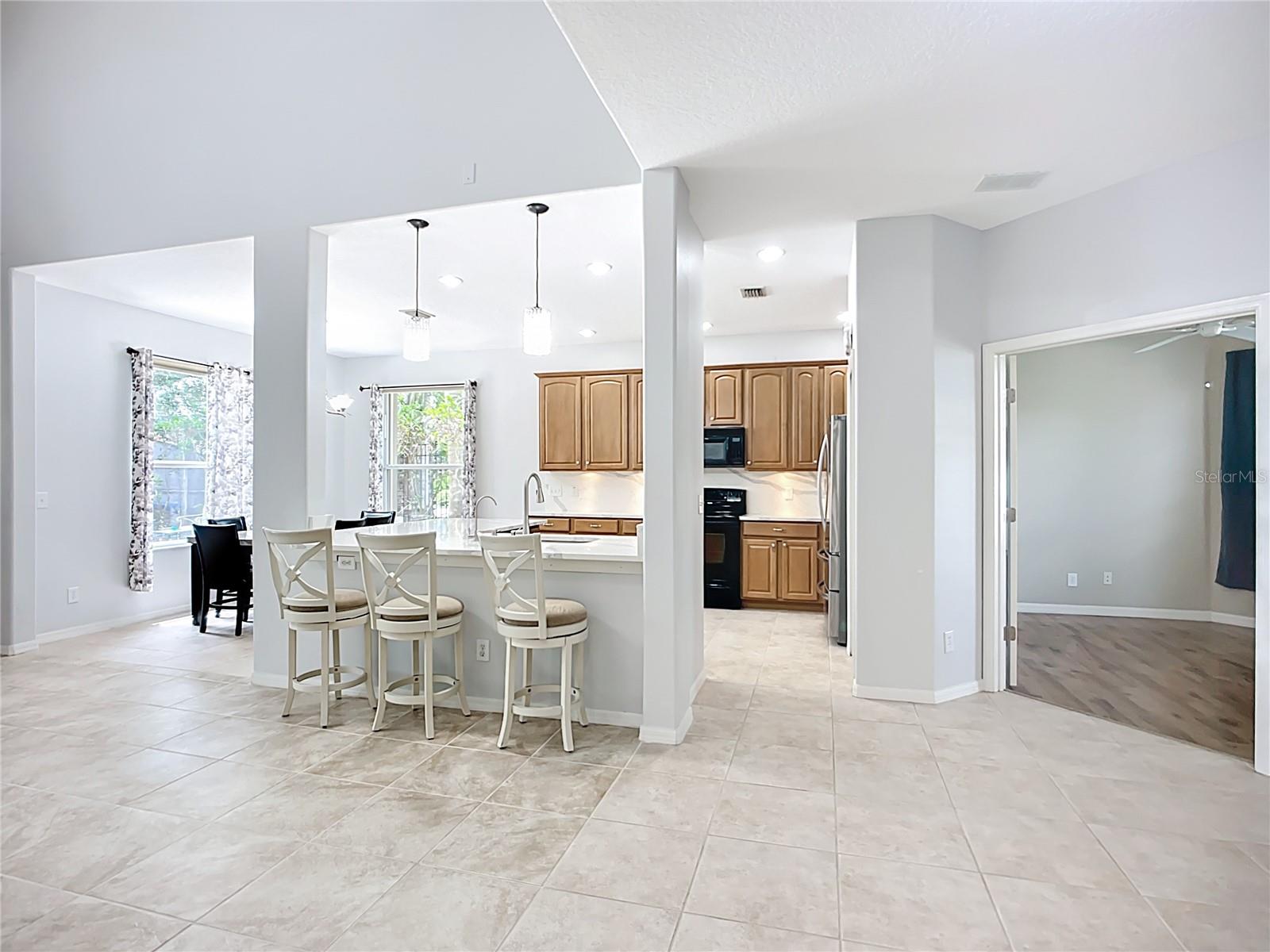 Image 15 of 81 For 6043 44th Court E