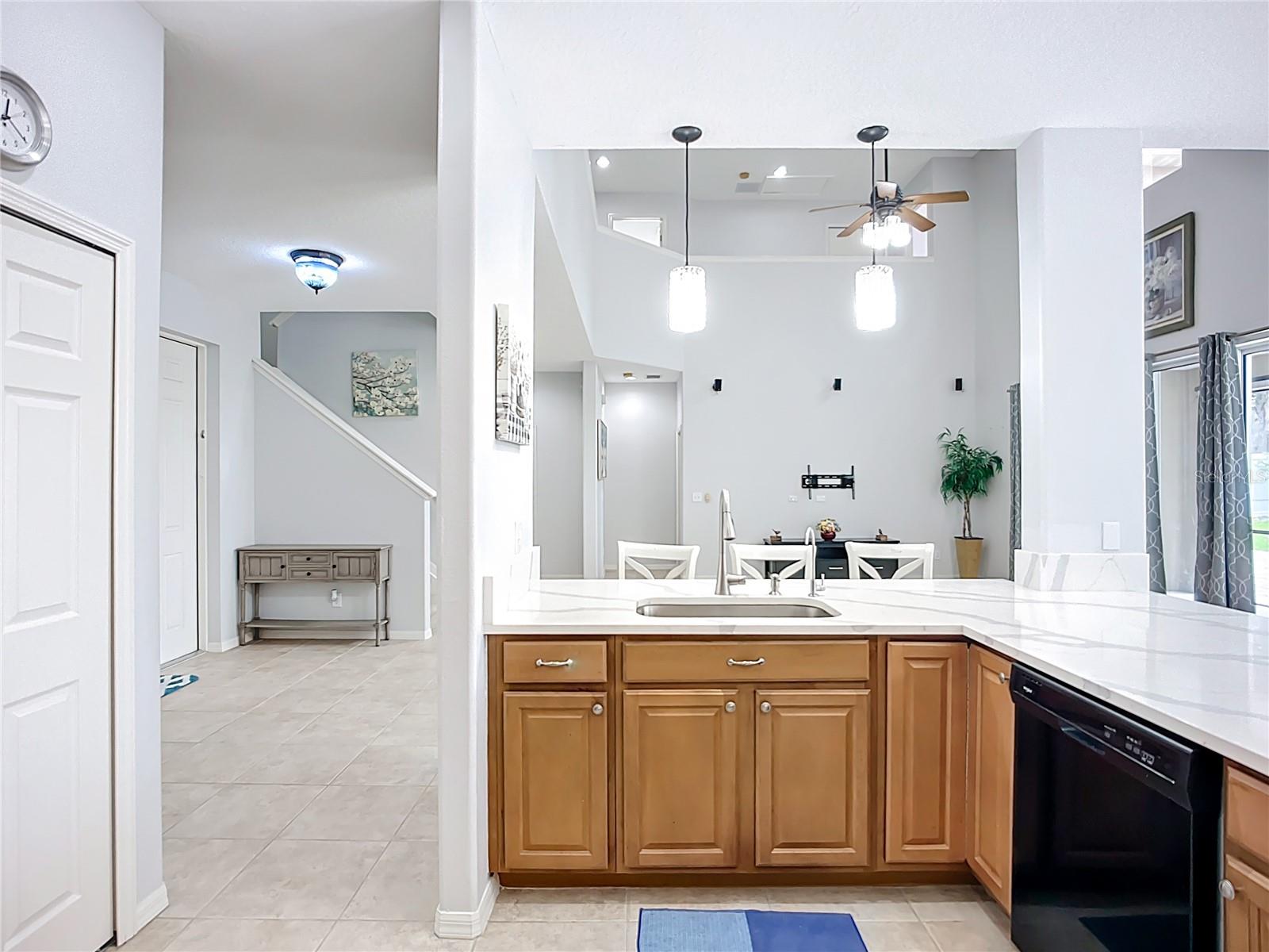 Image 19 of 81 For 6043 44th Court E