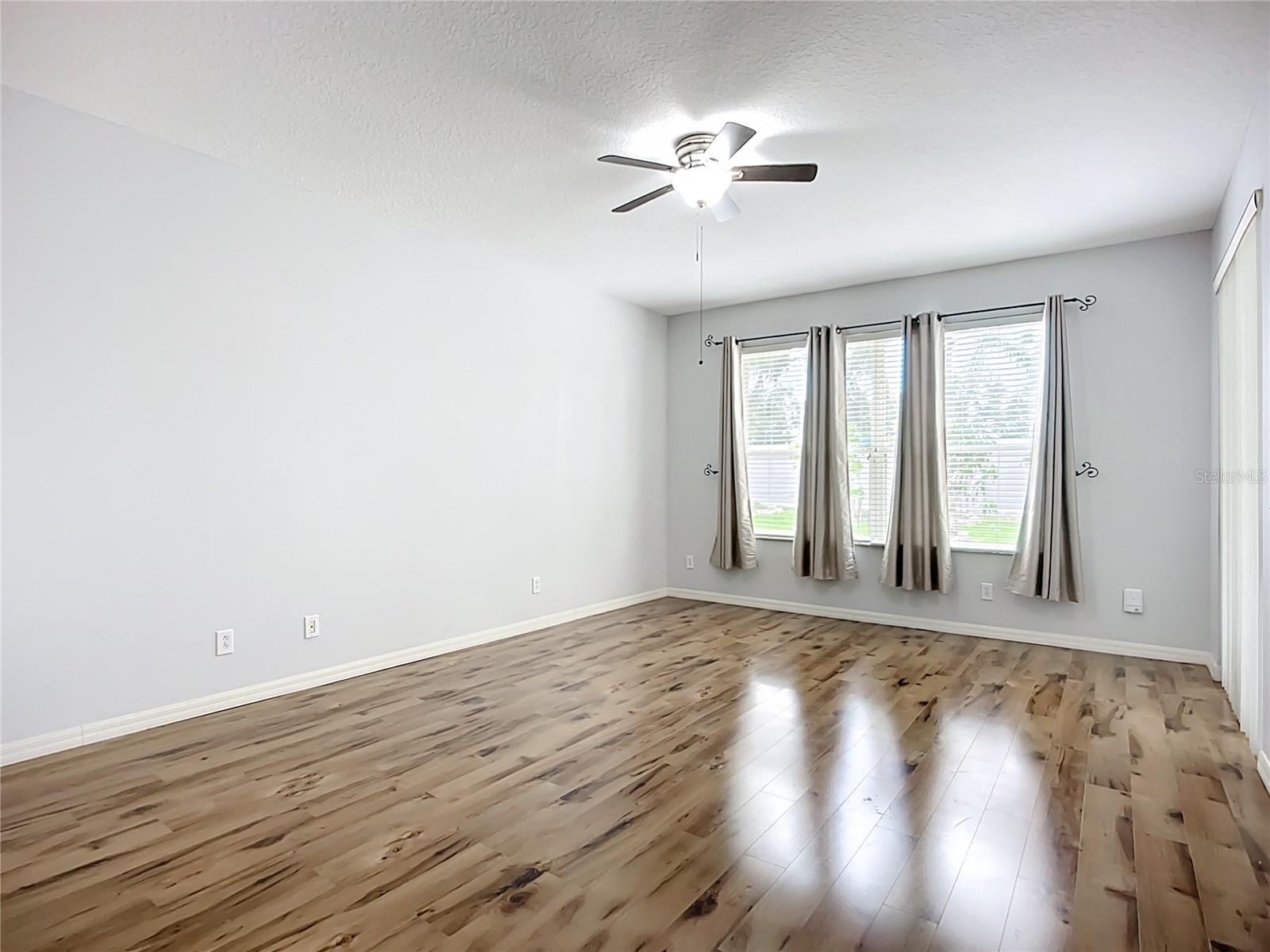 Image 30 of 81 For 6043 44th Court E