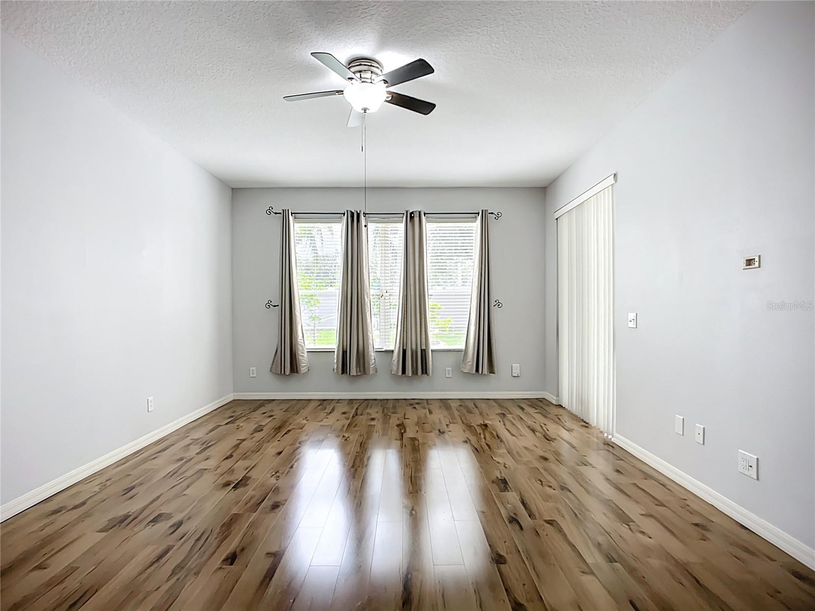 Image 31 of 81 For 6043 44th Court E