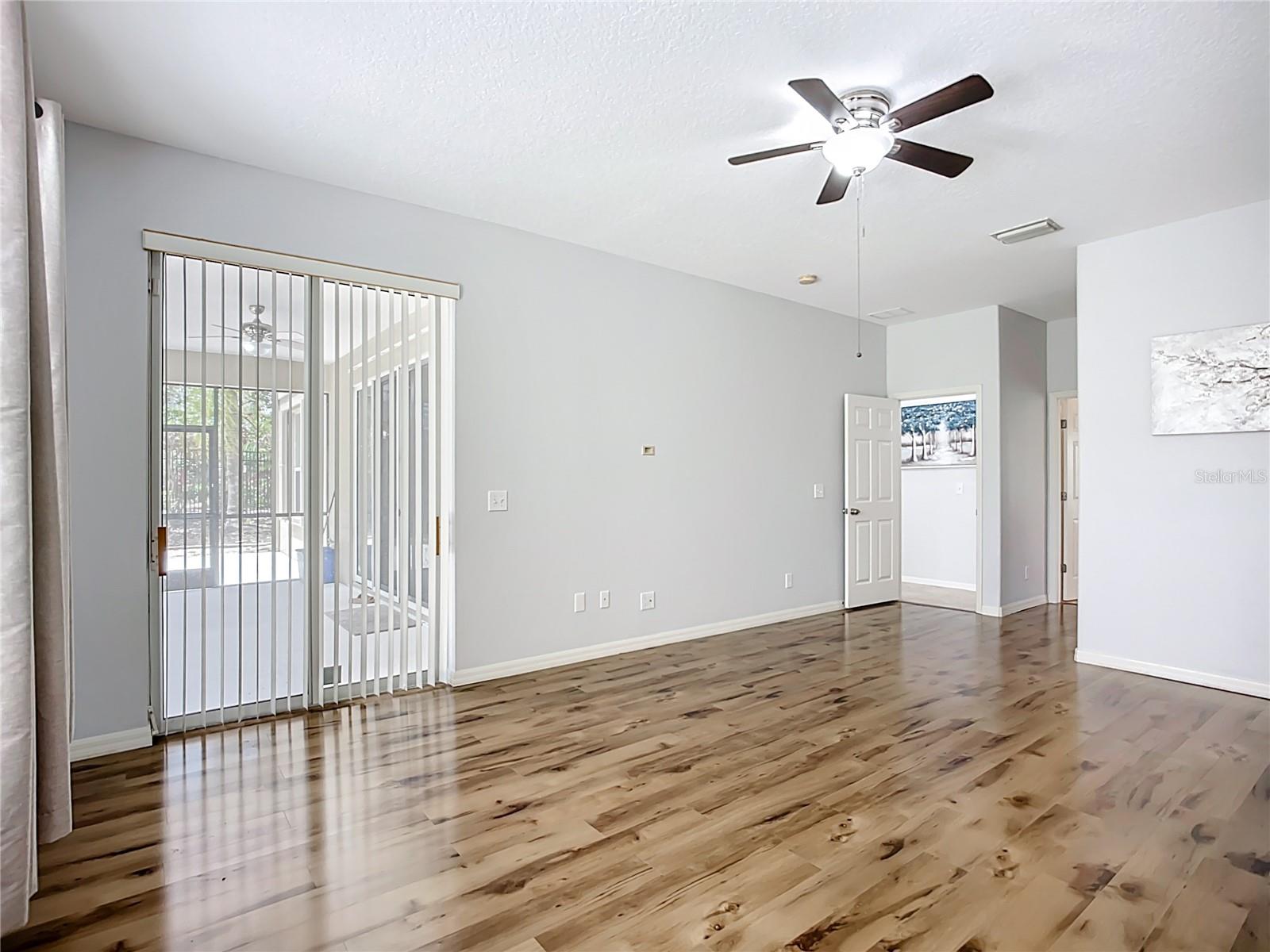 Image 33 of 81 For 6043 44th Court E