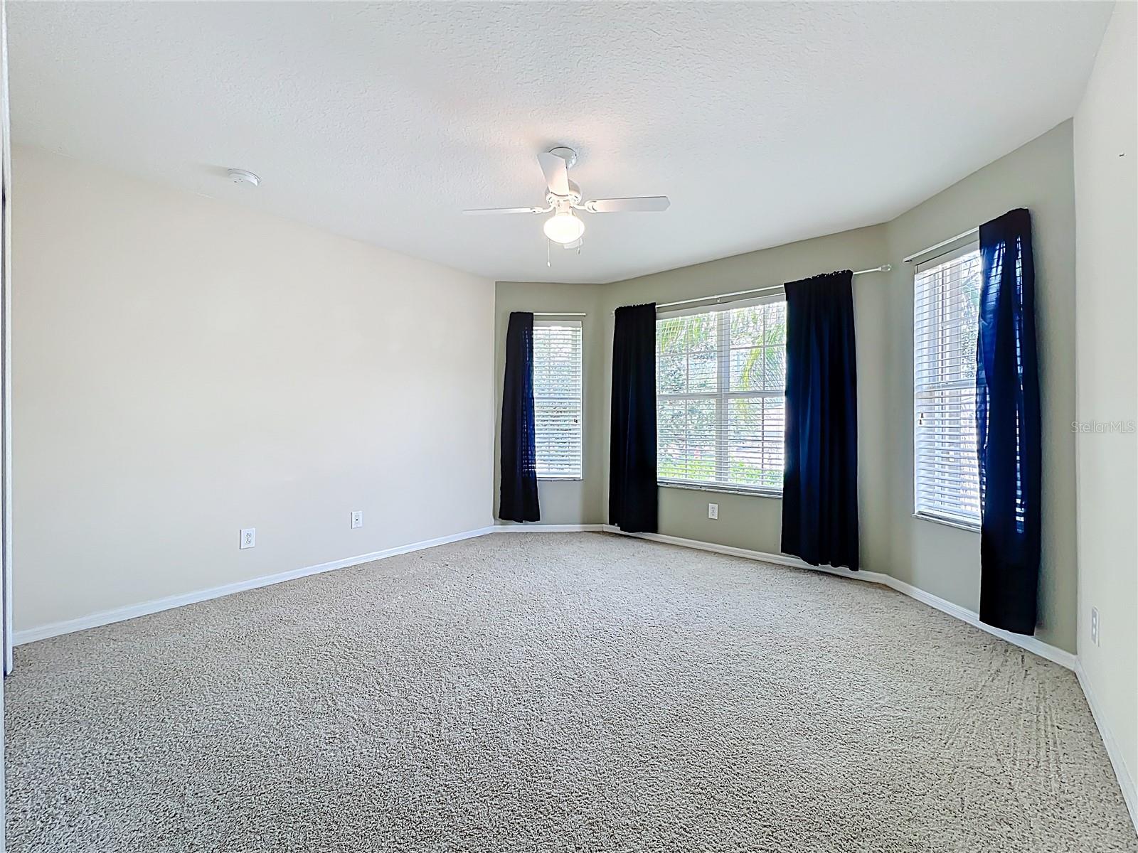 Image 50 of 81 For 6043 44th Court E