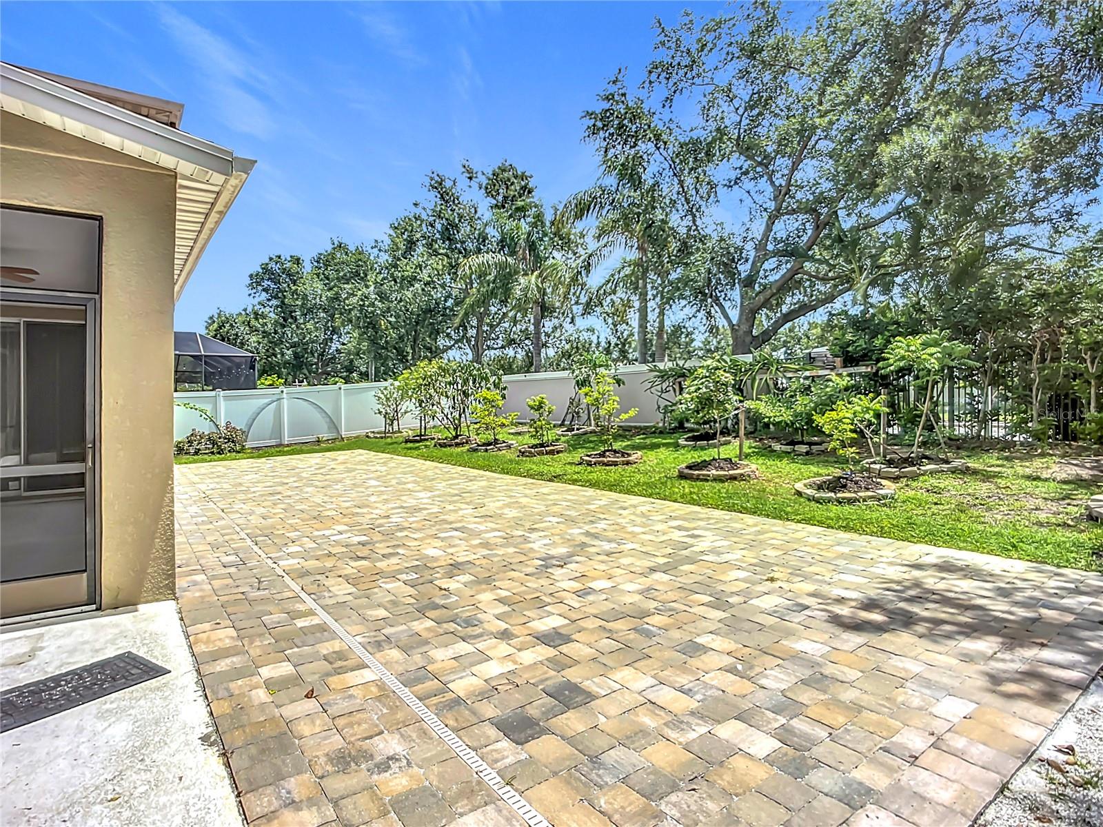 Image 63 of 81 For 6043 44th Court E