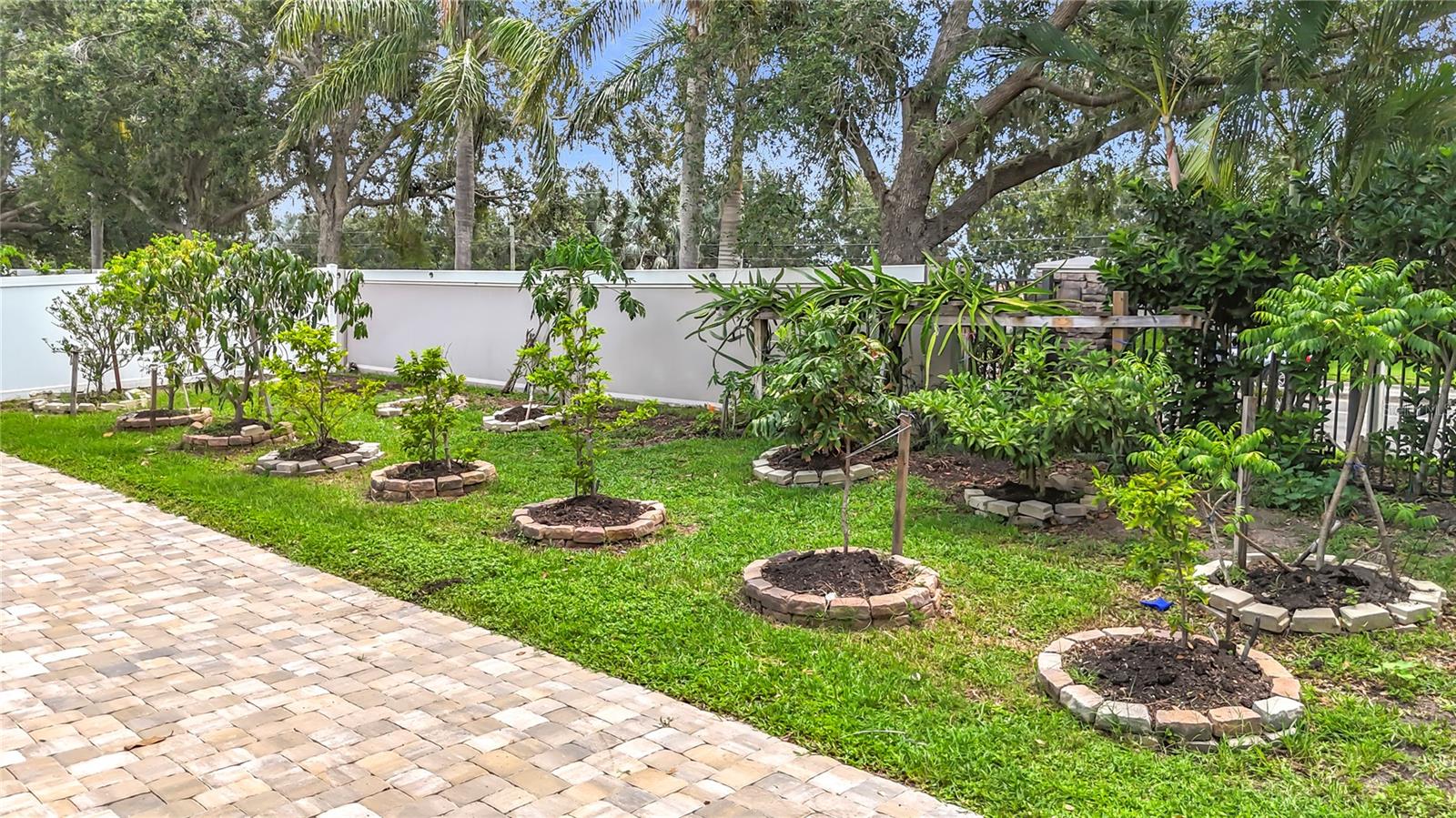 Image 69 of 81 For 6043 44th Court E