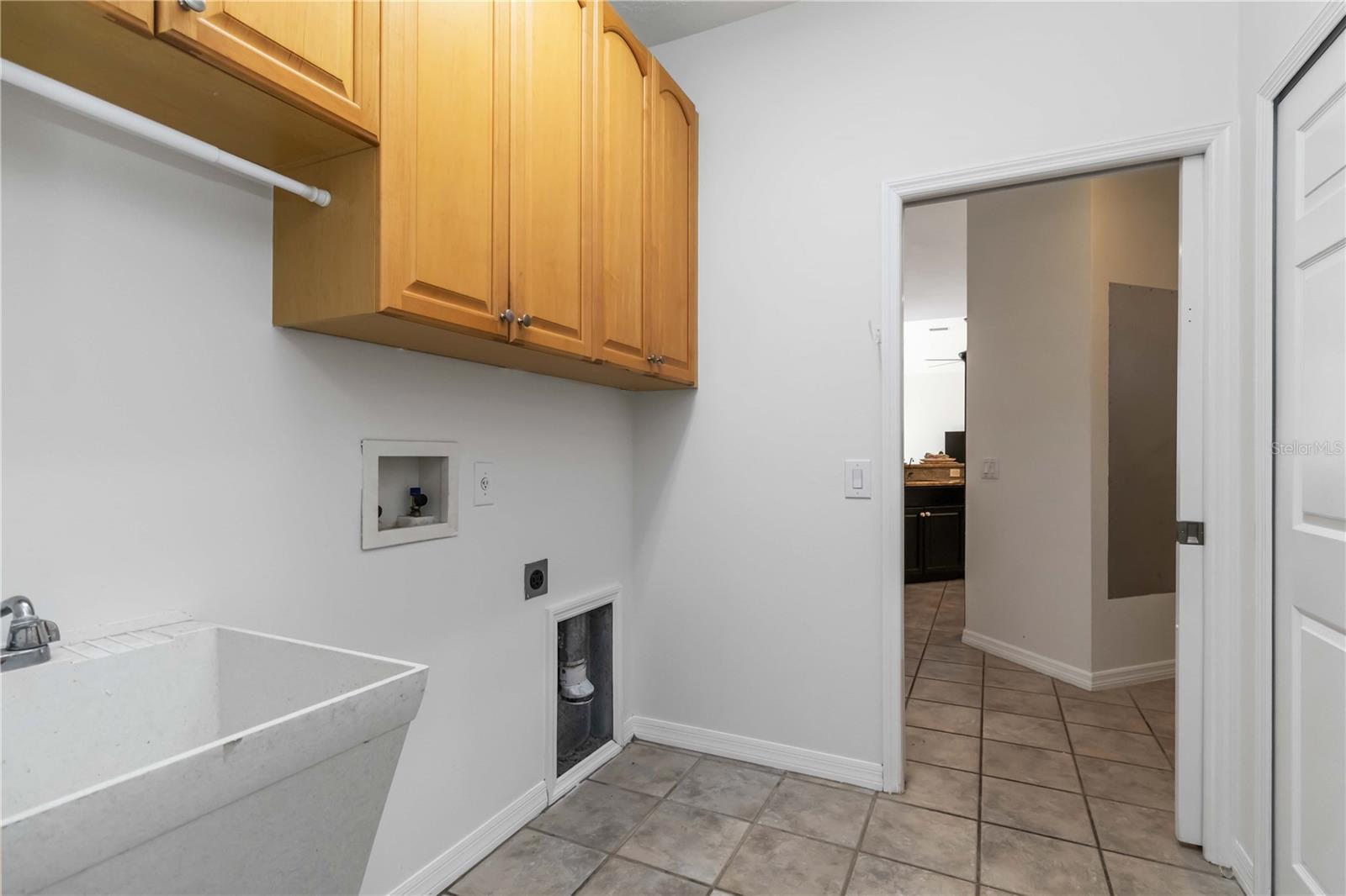 Image 17 of 54 For 5401 Oak Grove Court