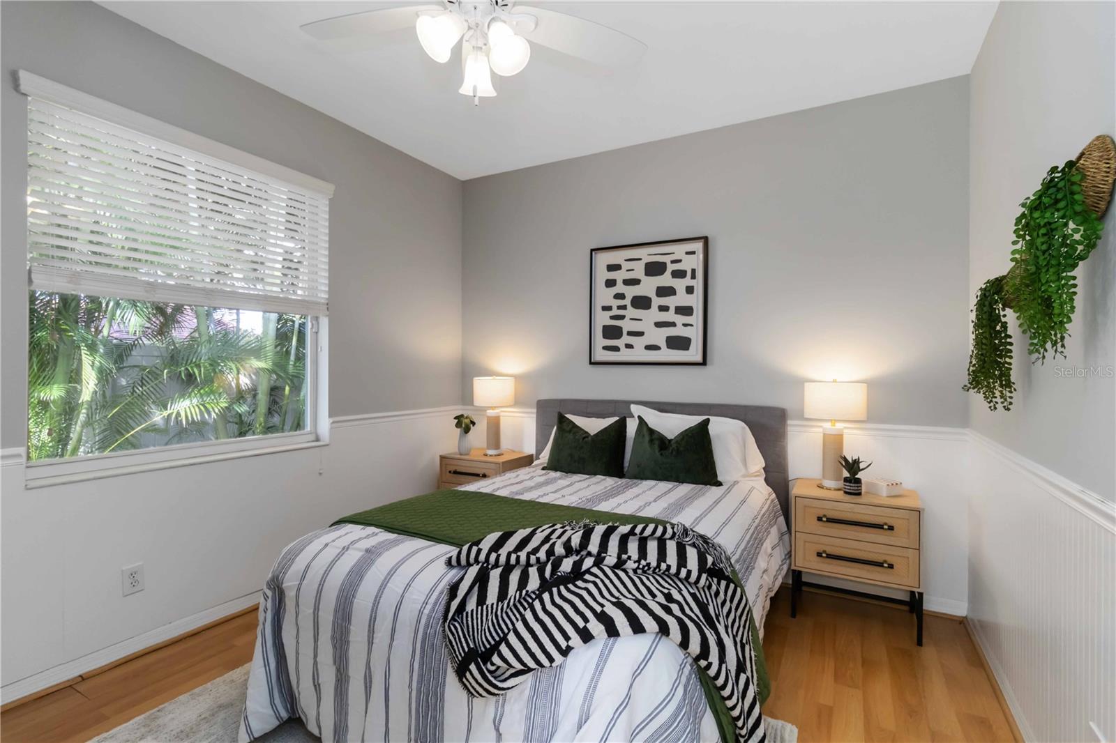 Image 33 of 54 For 5401 Oak Grove Court