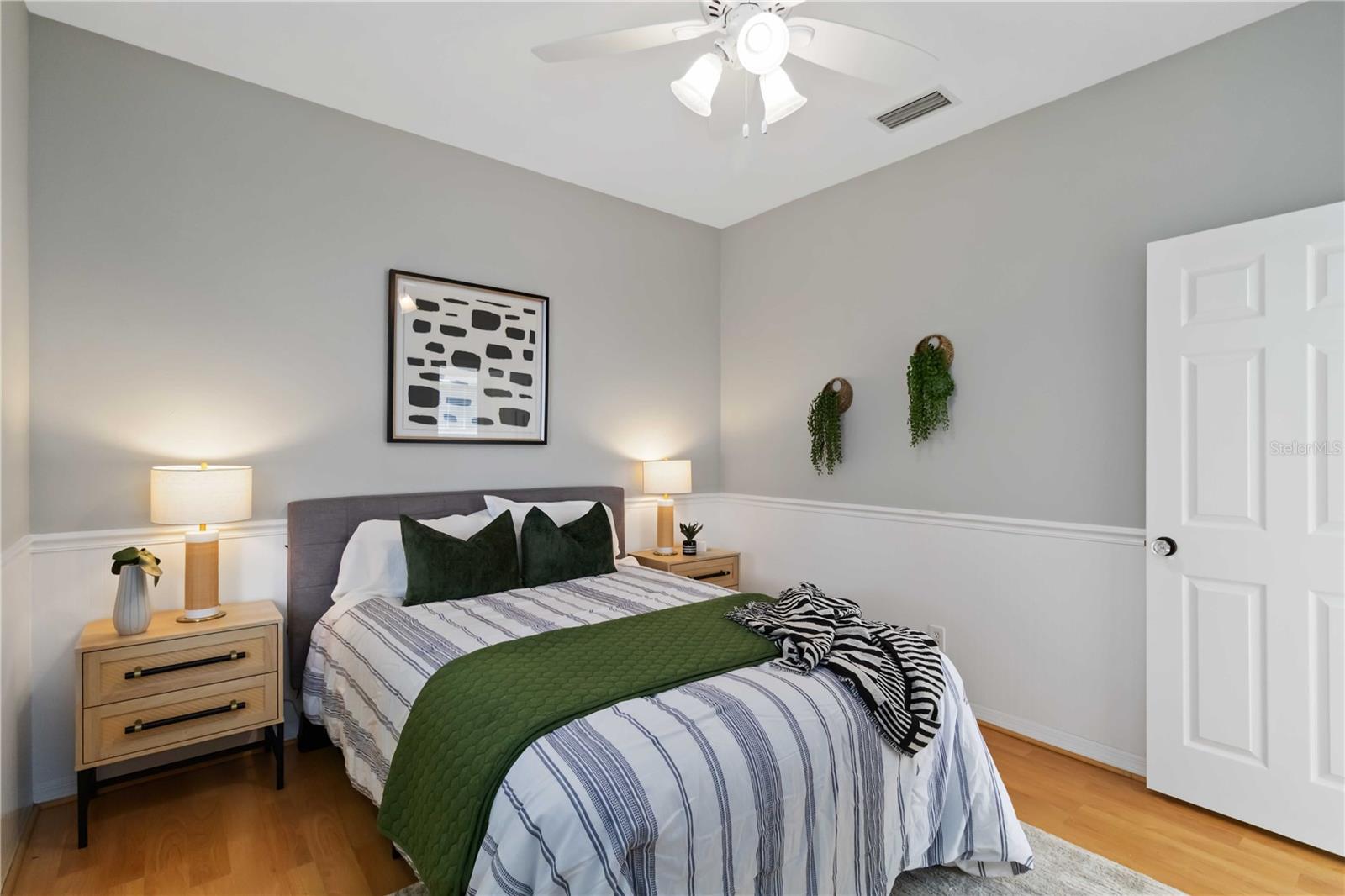 Image 34 of 54 For 5401 Oak Grove Court