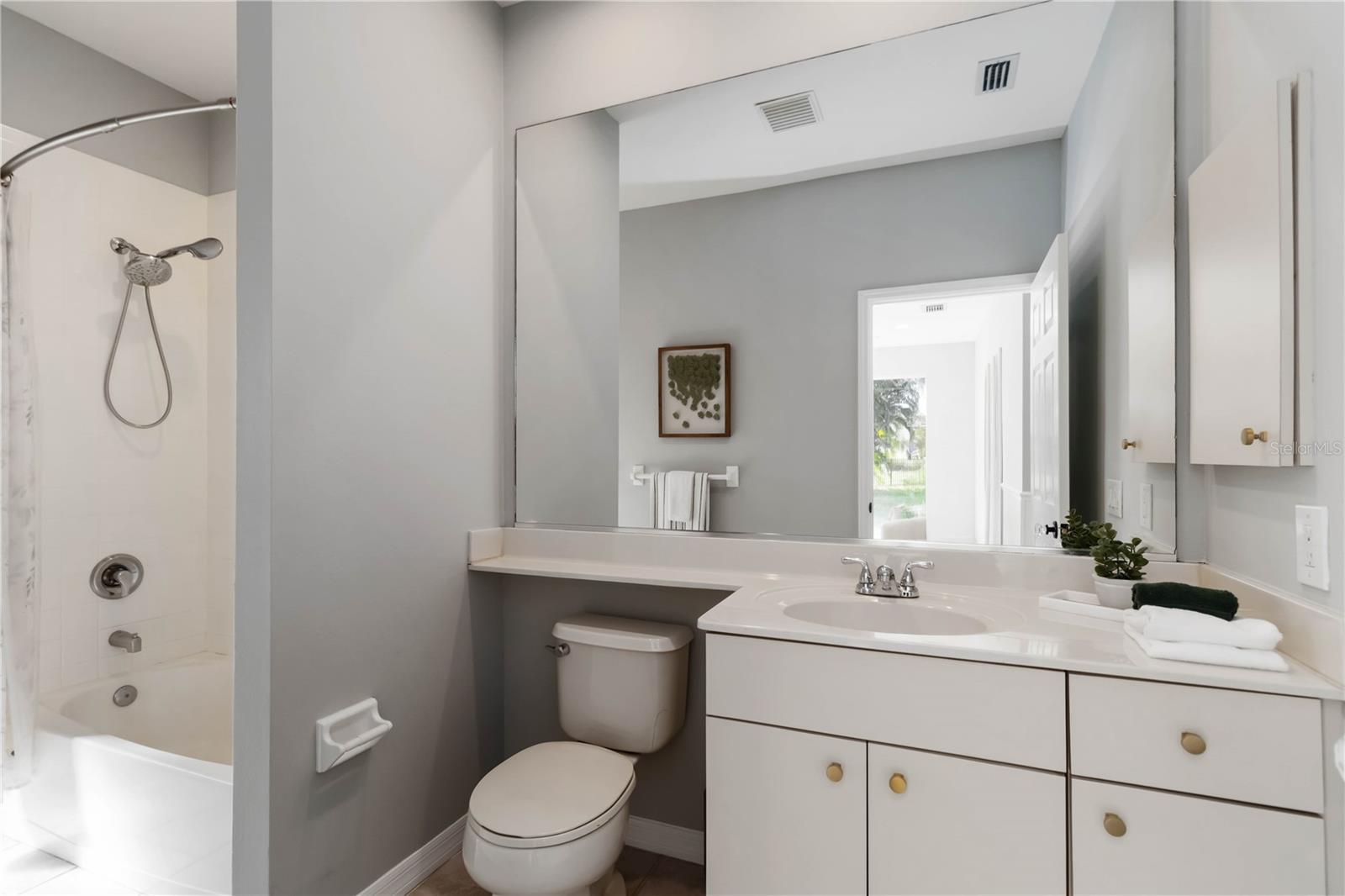 Image 38 of 54 For 5401 Oak Grove Court