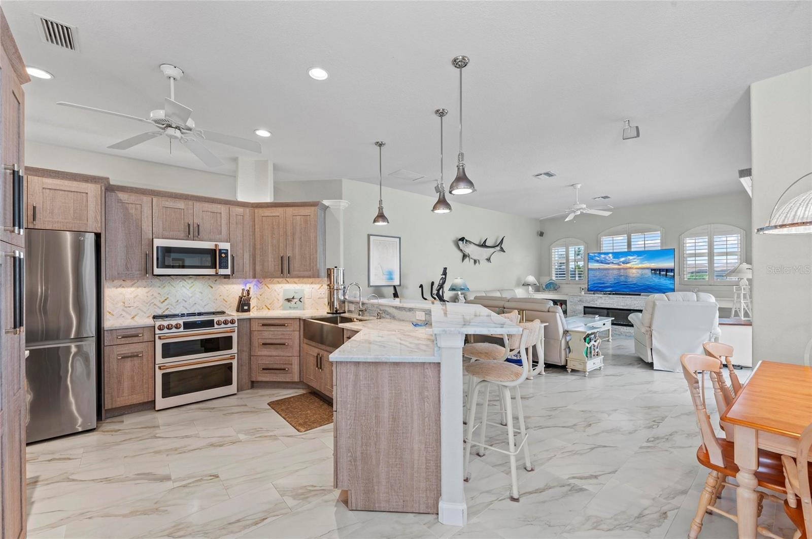 Image 13 of 36 For 8106 Arlewood Circle