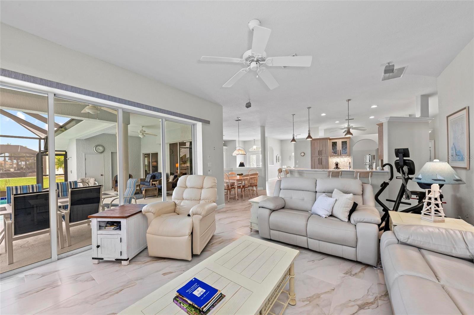Image 16 of 36 For 8106 Arlewood Circle