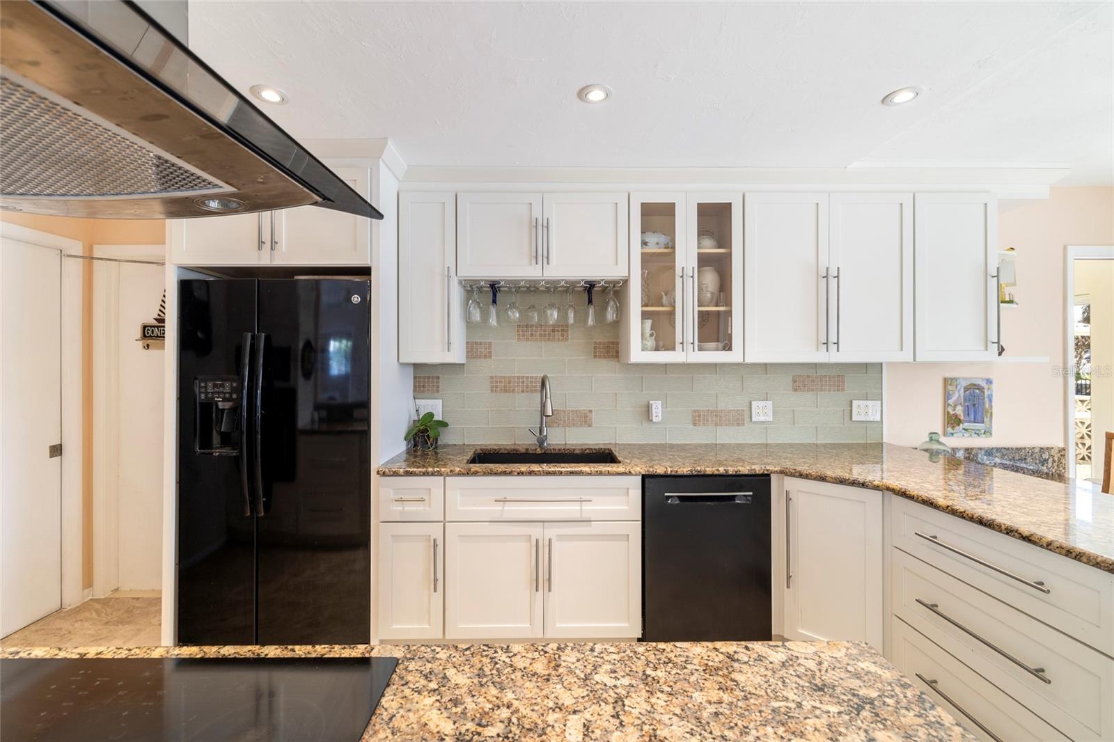 Image 16 of 48 For 2807 Coral Way