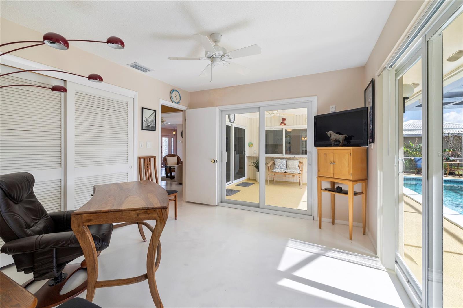 Image 21 of 48 For 2807 Coral Way