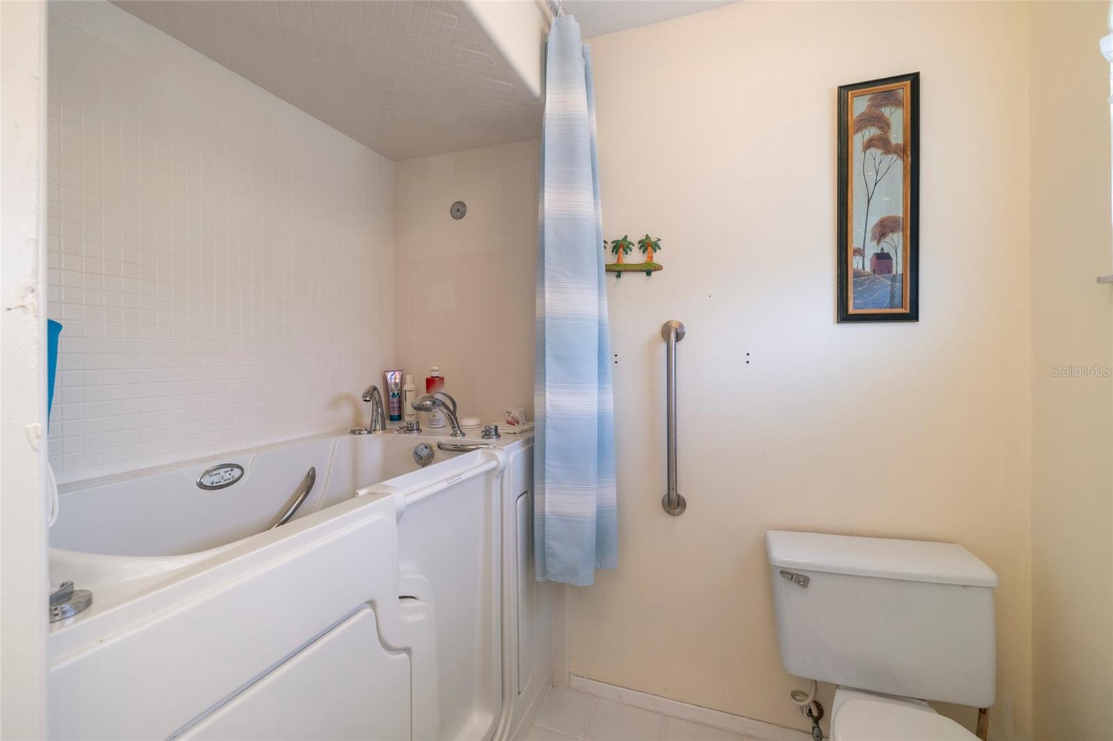Image 37 of 48 For 2807 Coral Way