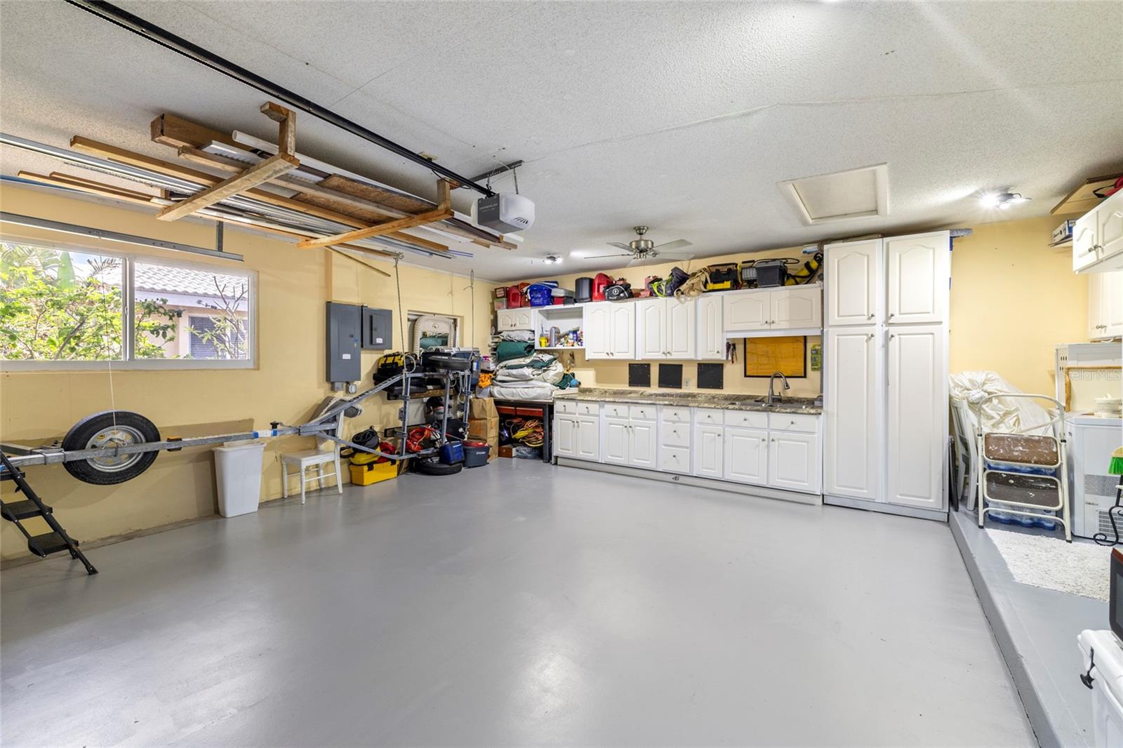 Image 40 of 48 For 2807 Coral Way