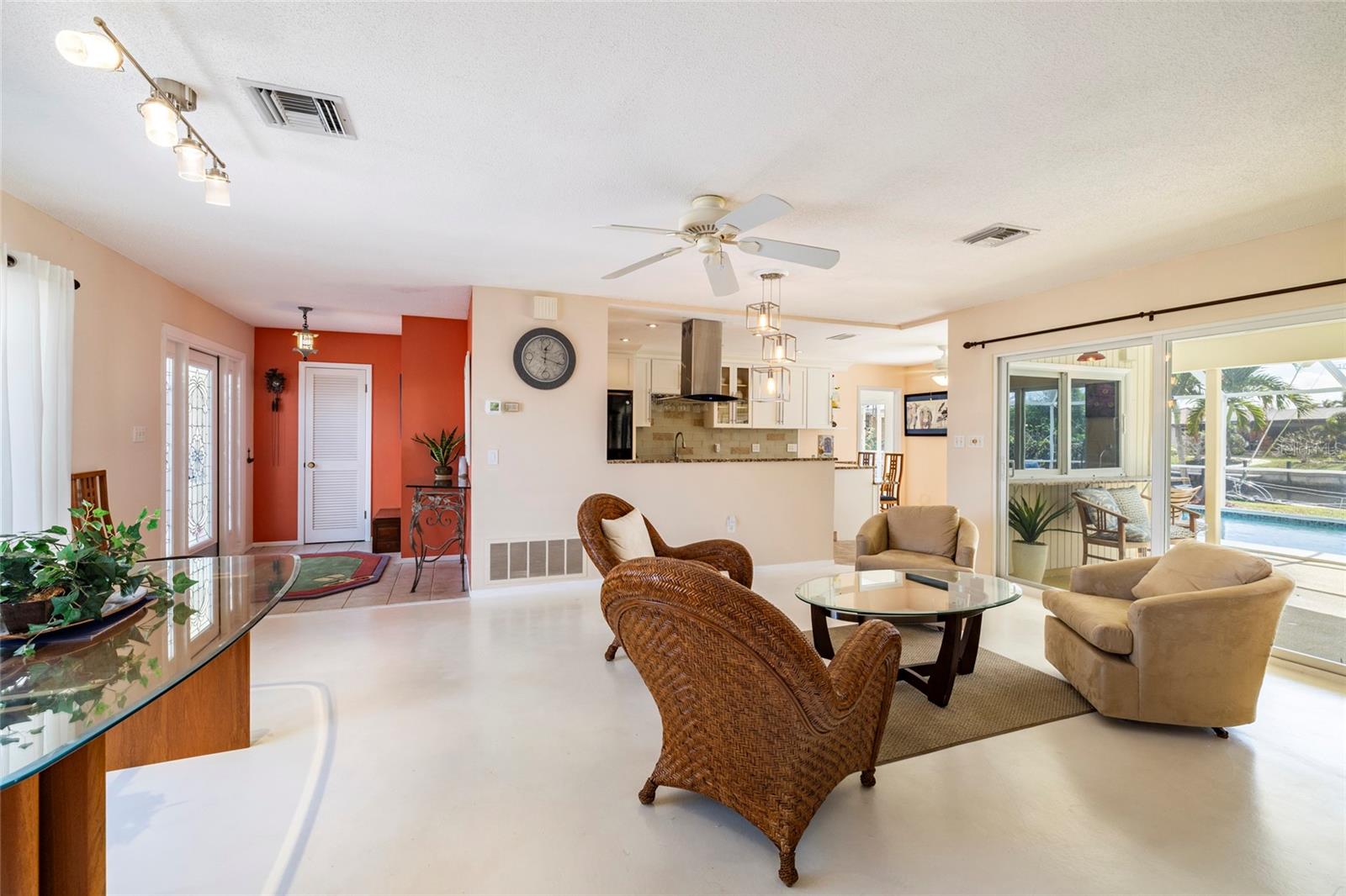 Image 8 of 48 For 2807 Coral Way