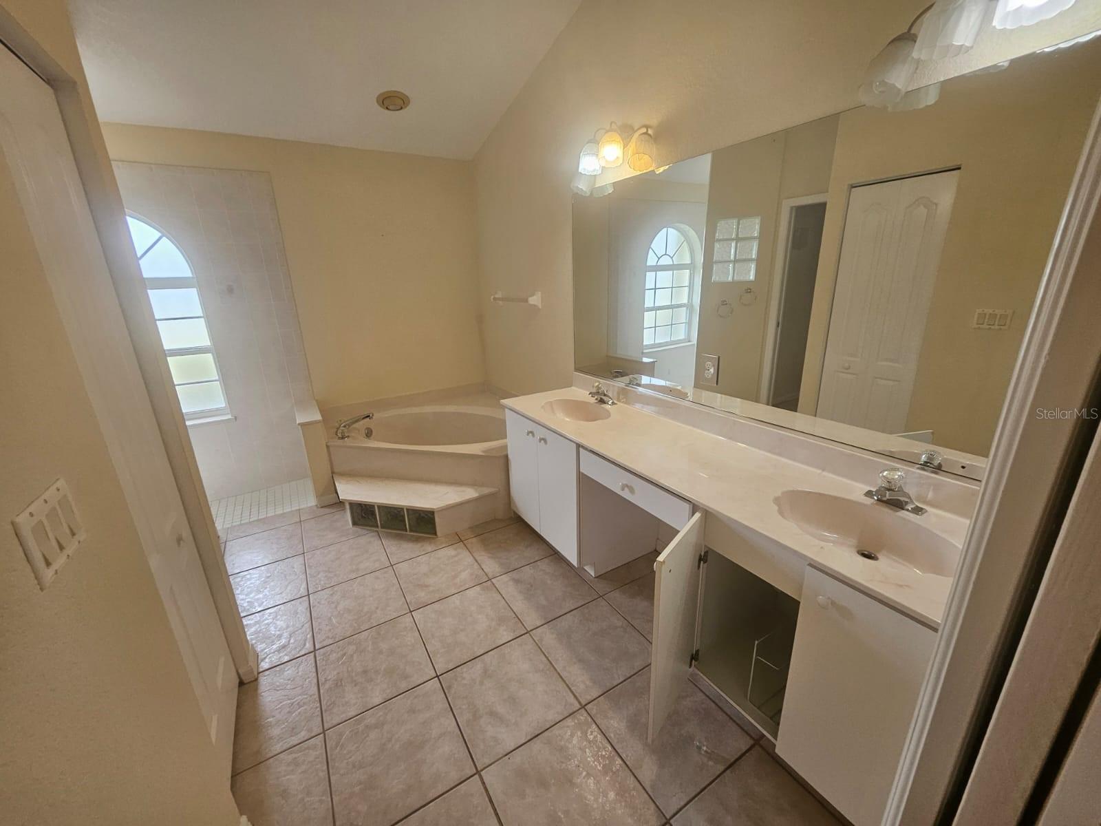 Image 14 of 24 For 9926 Gulfstream Boulevard