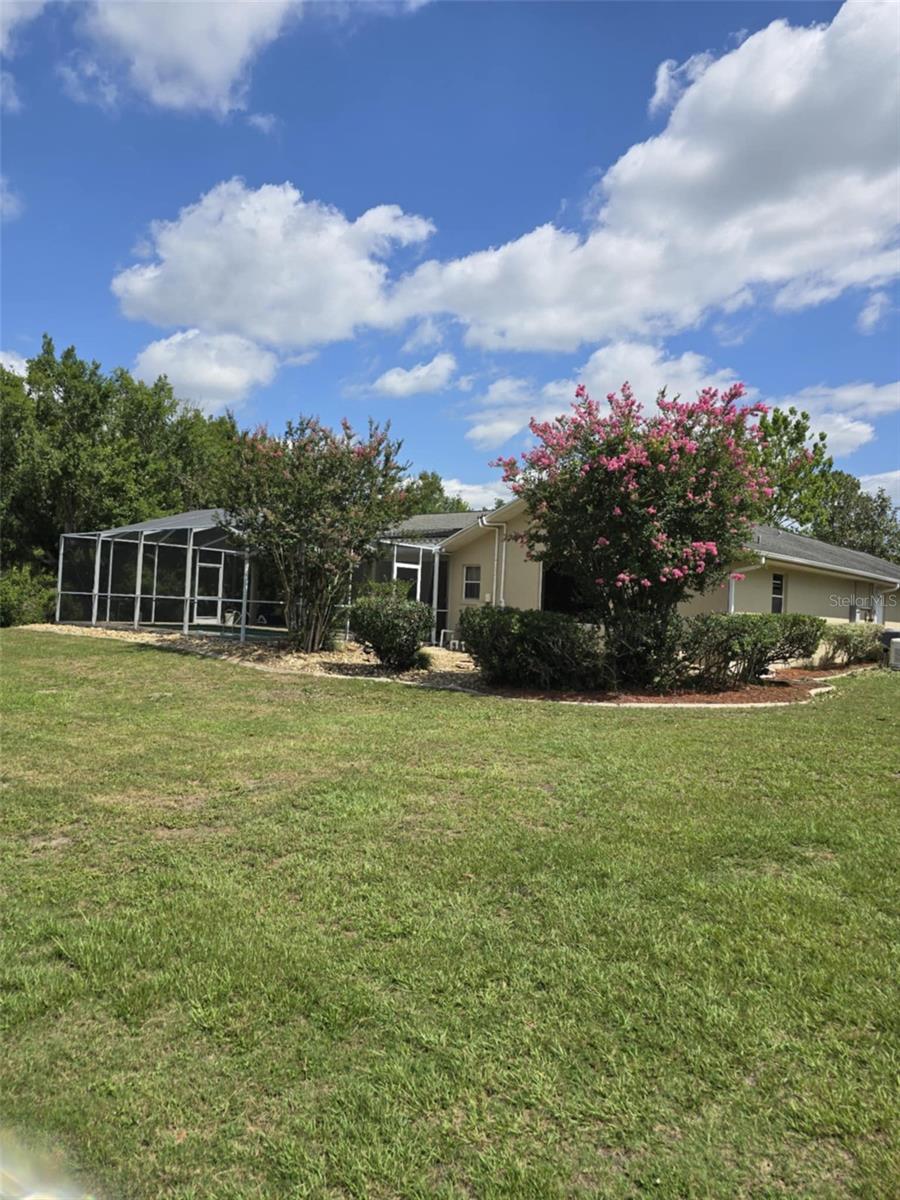 Listing photo id 0 for 3050 114th Street