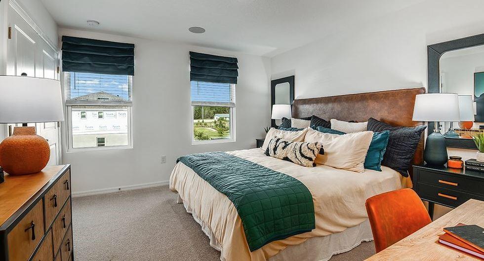 Image 6 of 18 For 8693 Daybreak Street