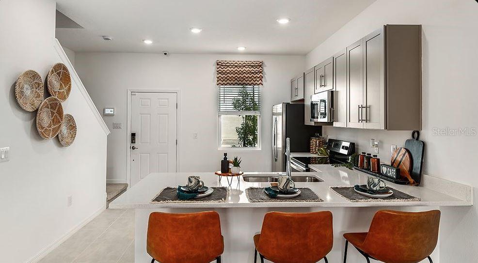 Image 7 of 18 For 8693 Daybreak Street