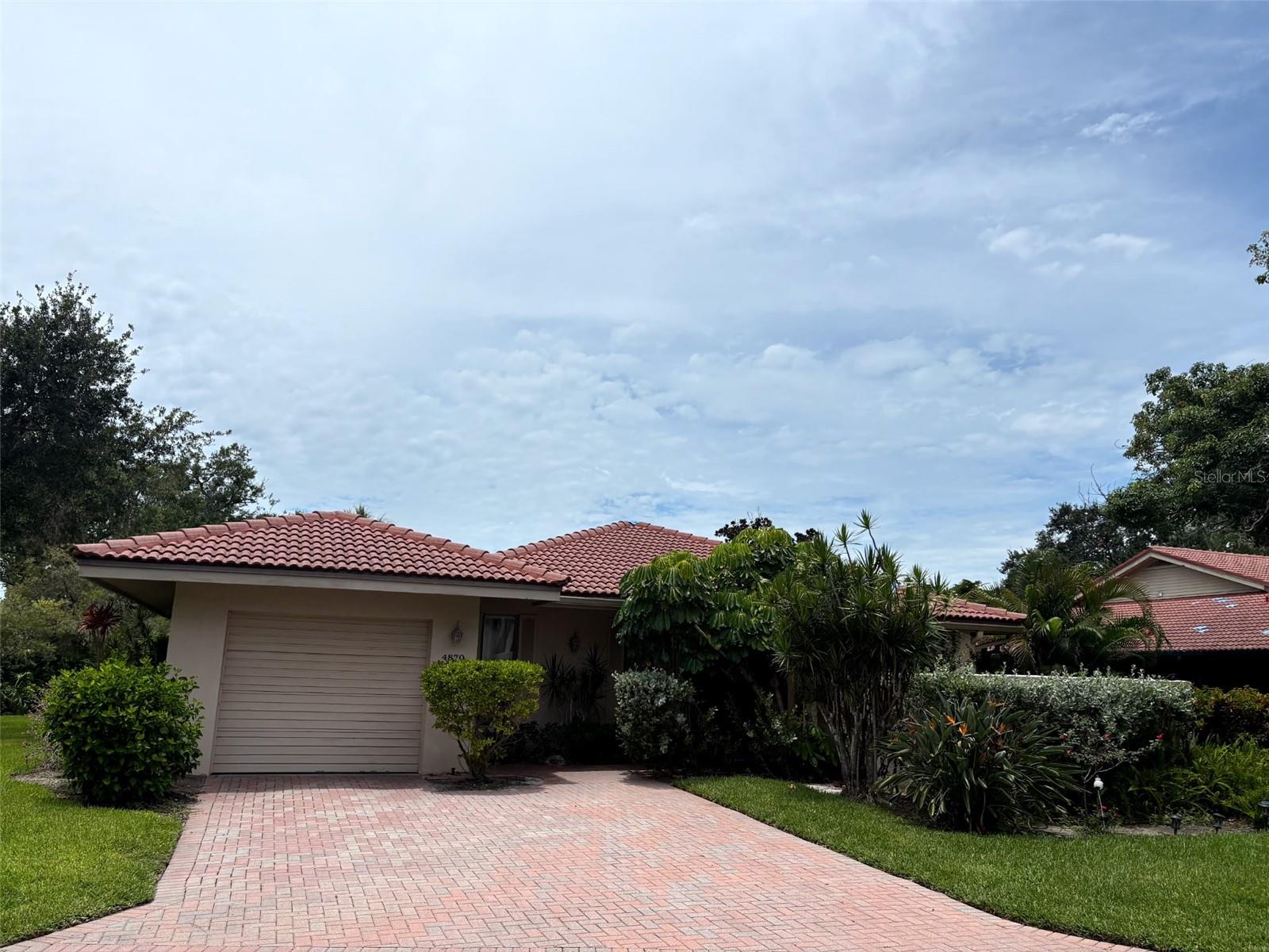 Details for 4870 Kestral Park Circle 14, SARASOTA, FL 34231