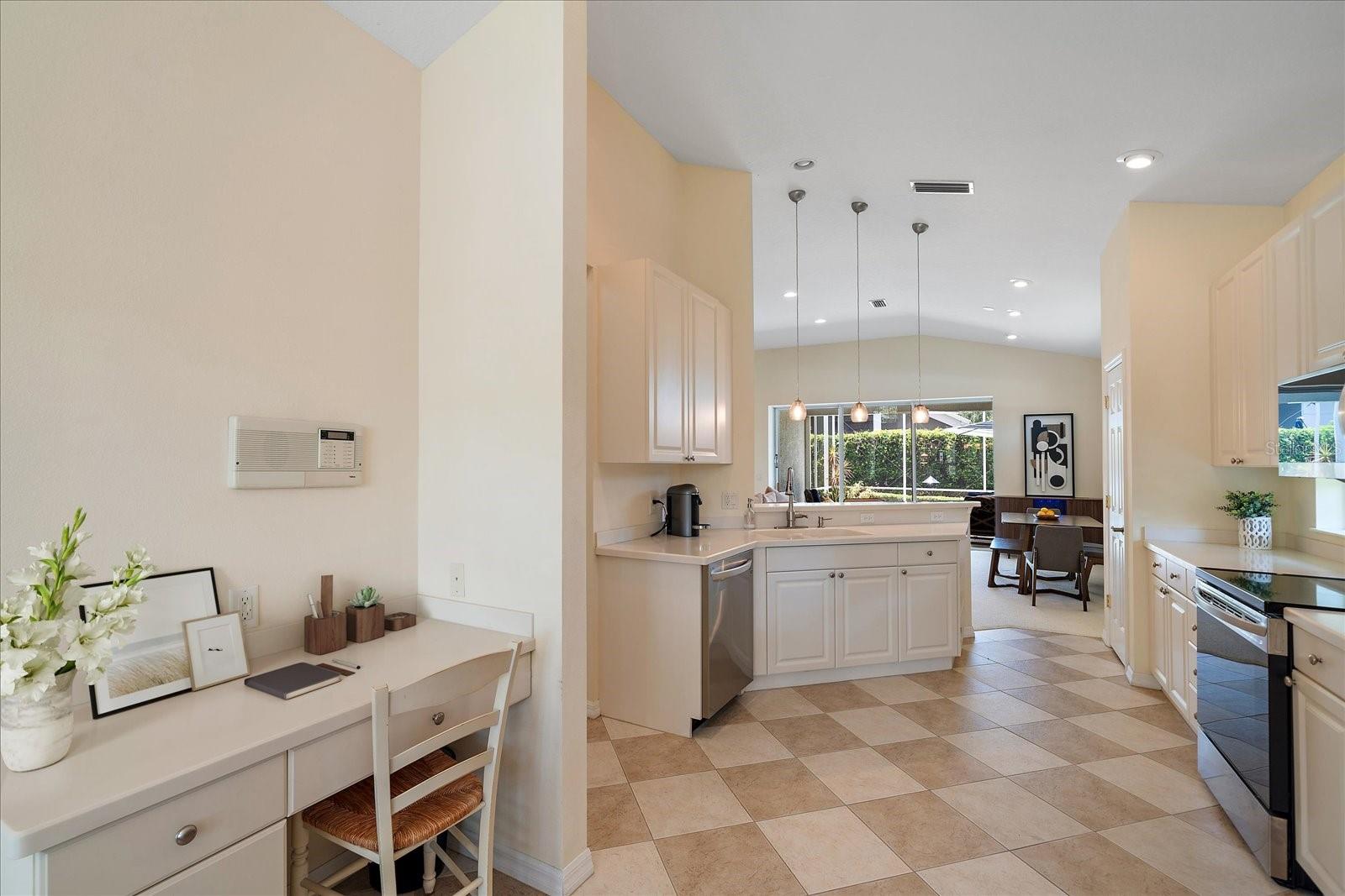 Image 18 of 38 For 5508 Whitehead Street