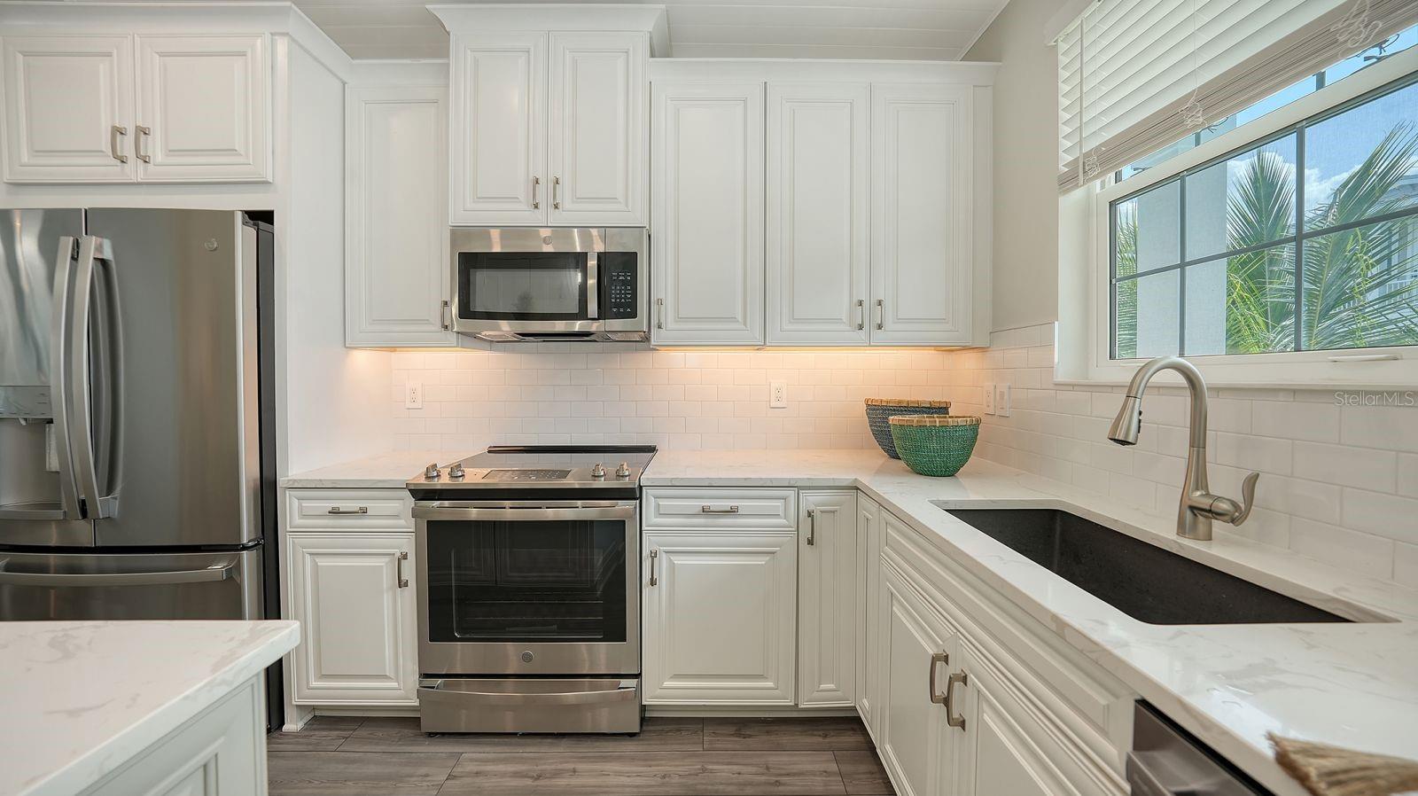Image 13 of 38 For 4322 Marina View Way