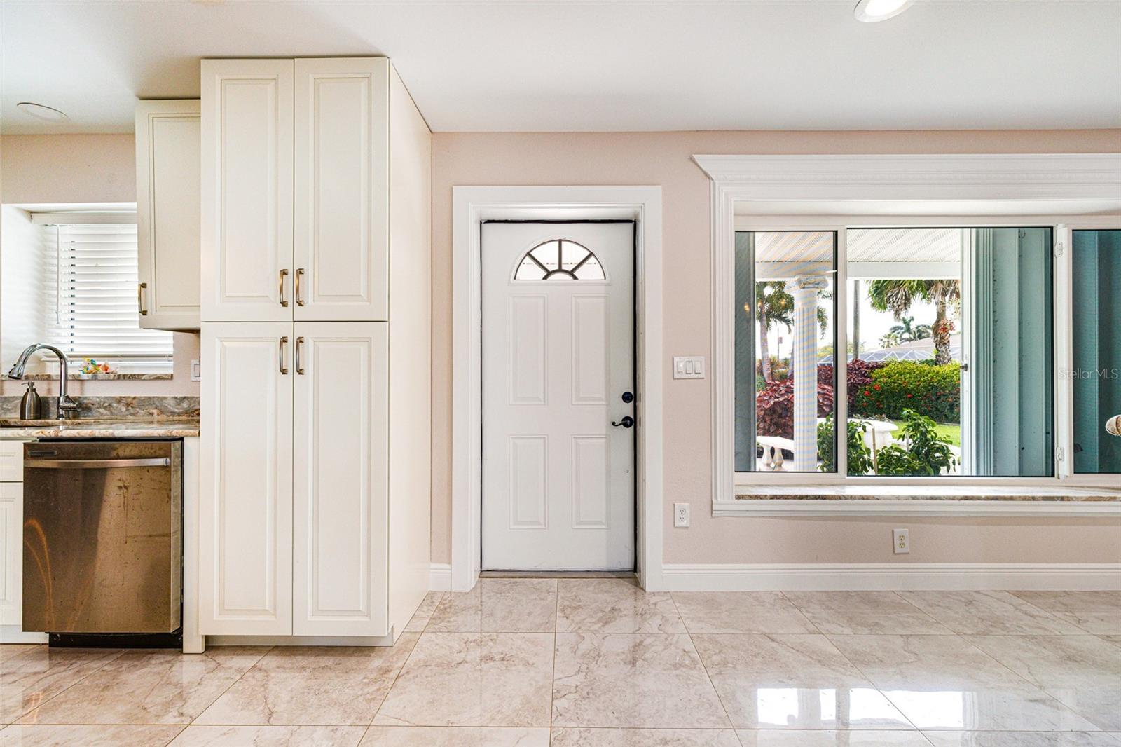 Image 31 of 65 For 14544 Riverside Drive