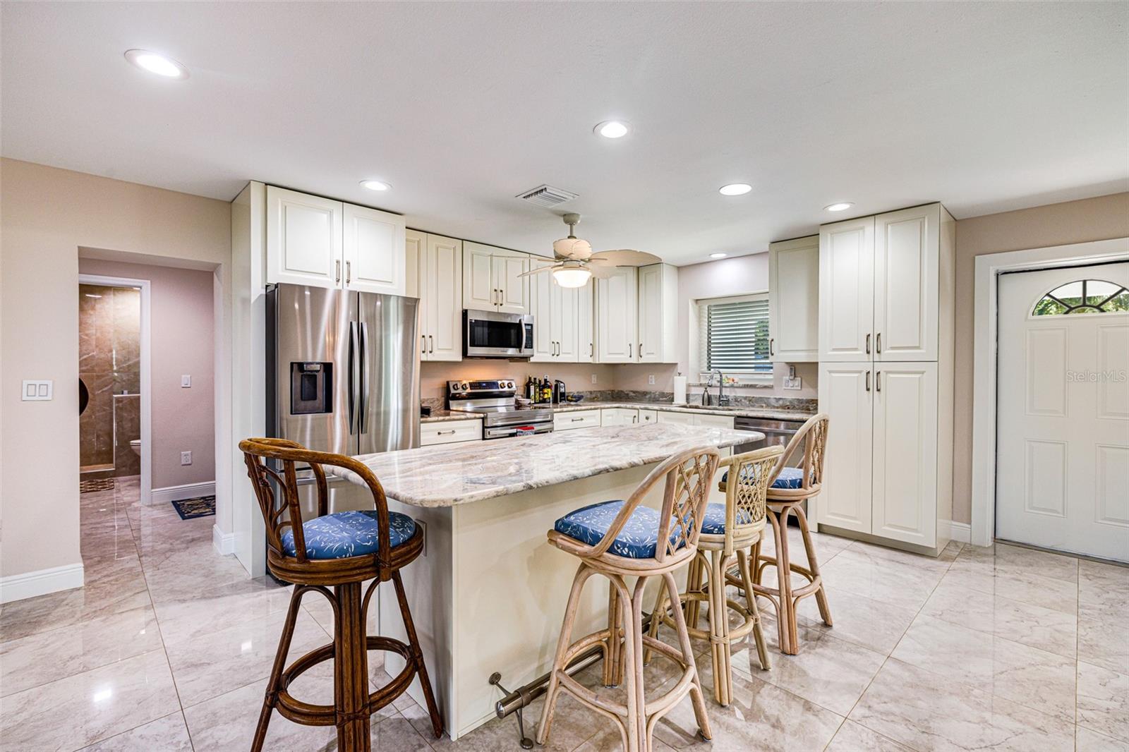 Image 35 of 65 For 14544 Riverside Drive
